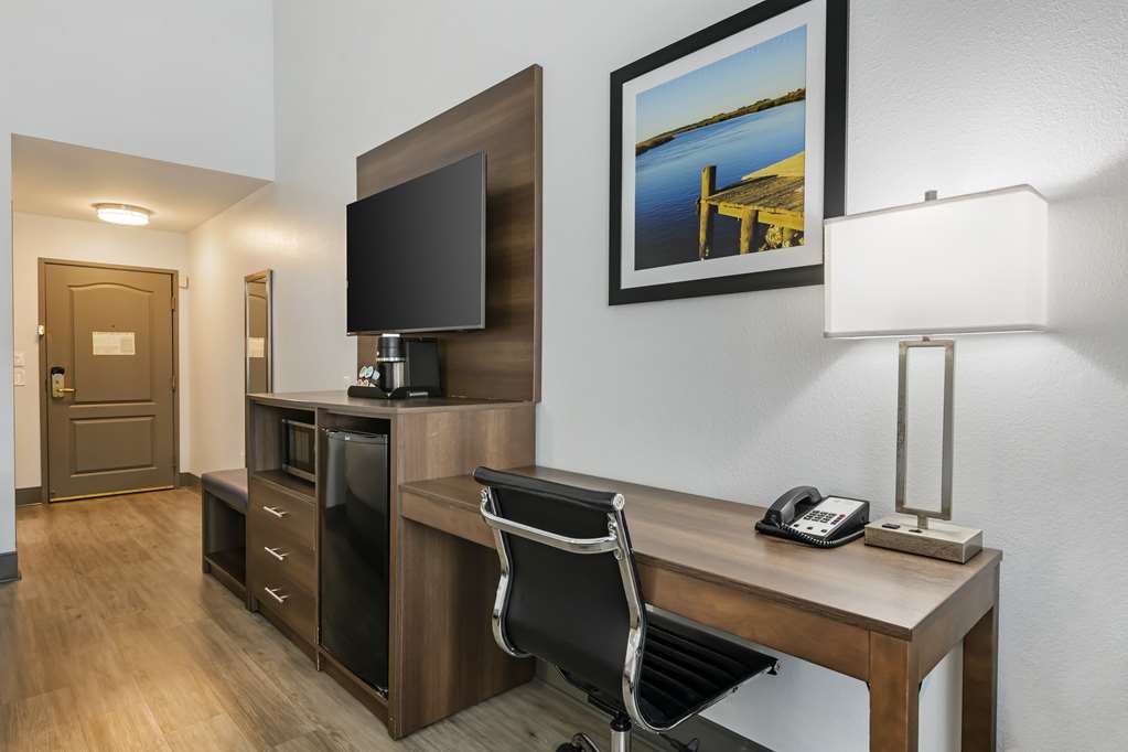 Best Western Plus First Coast Inn & Suites Image