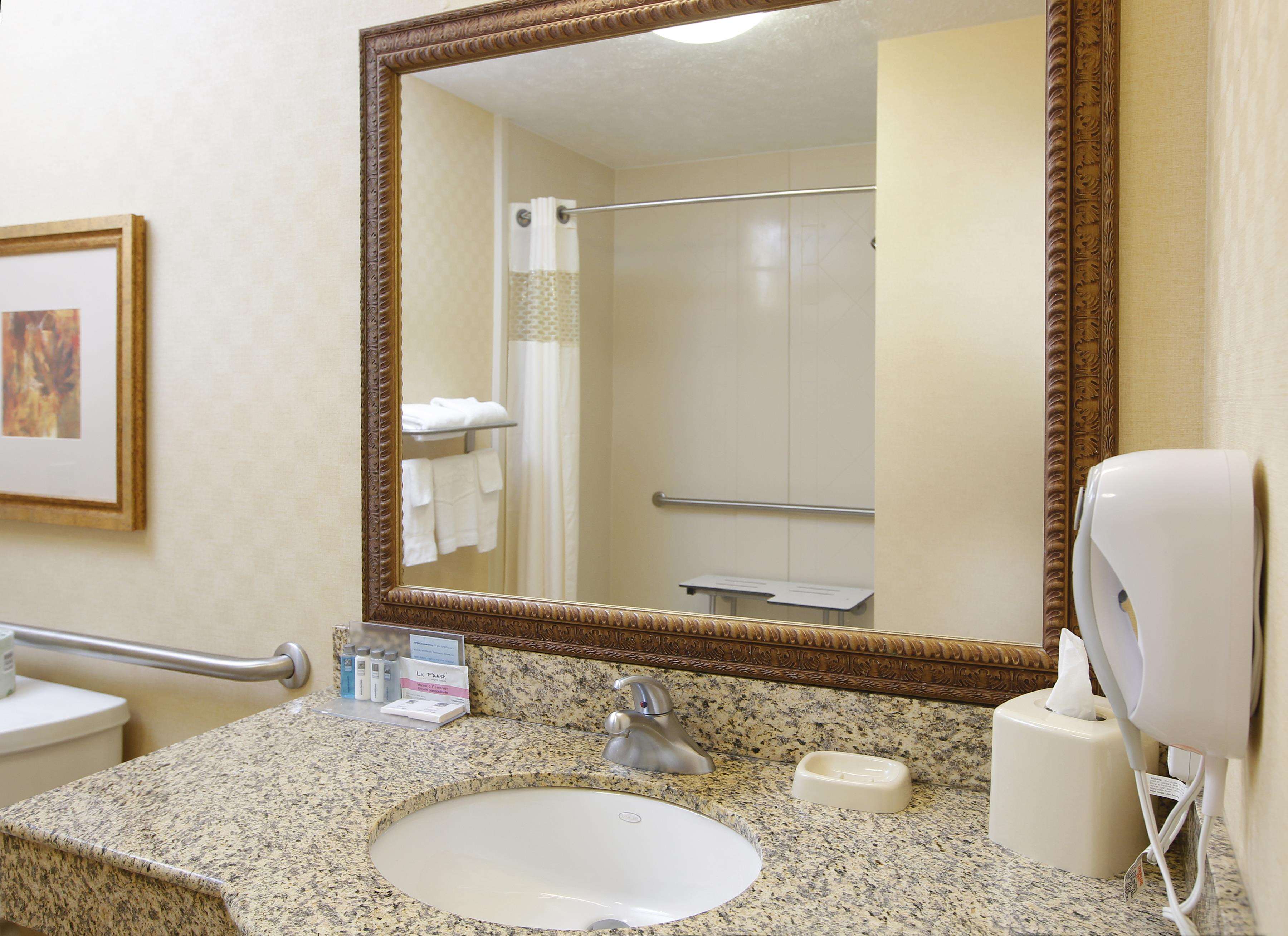 Hampton Inn by Hilton Waterloo Cedar Valley Photo