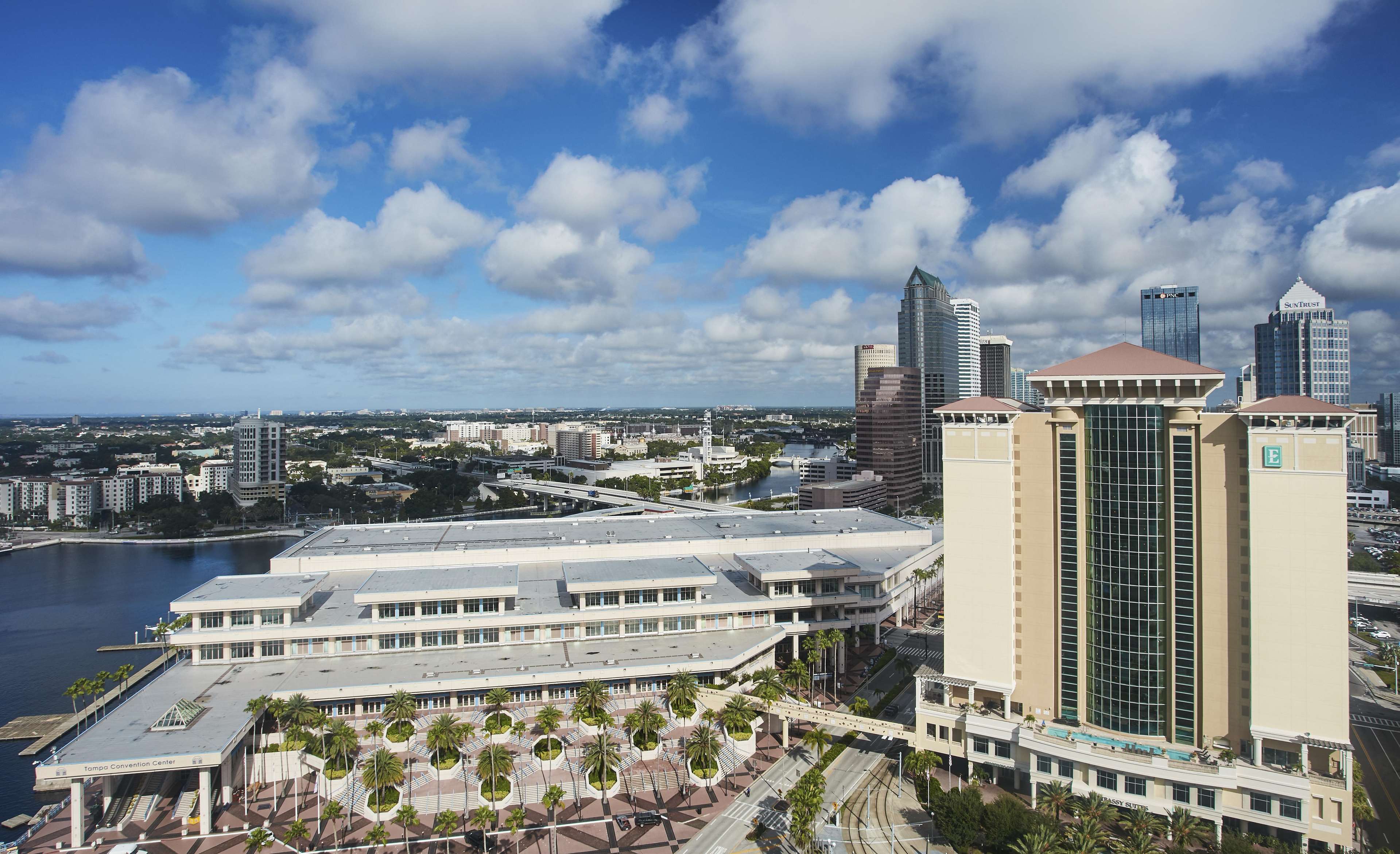 Embassy Suites by Hilton Tampa Downtown Convention Center Photo