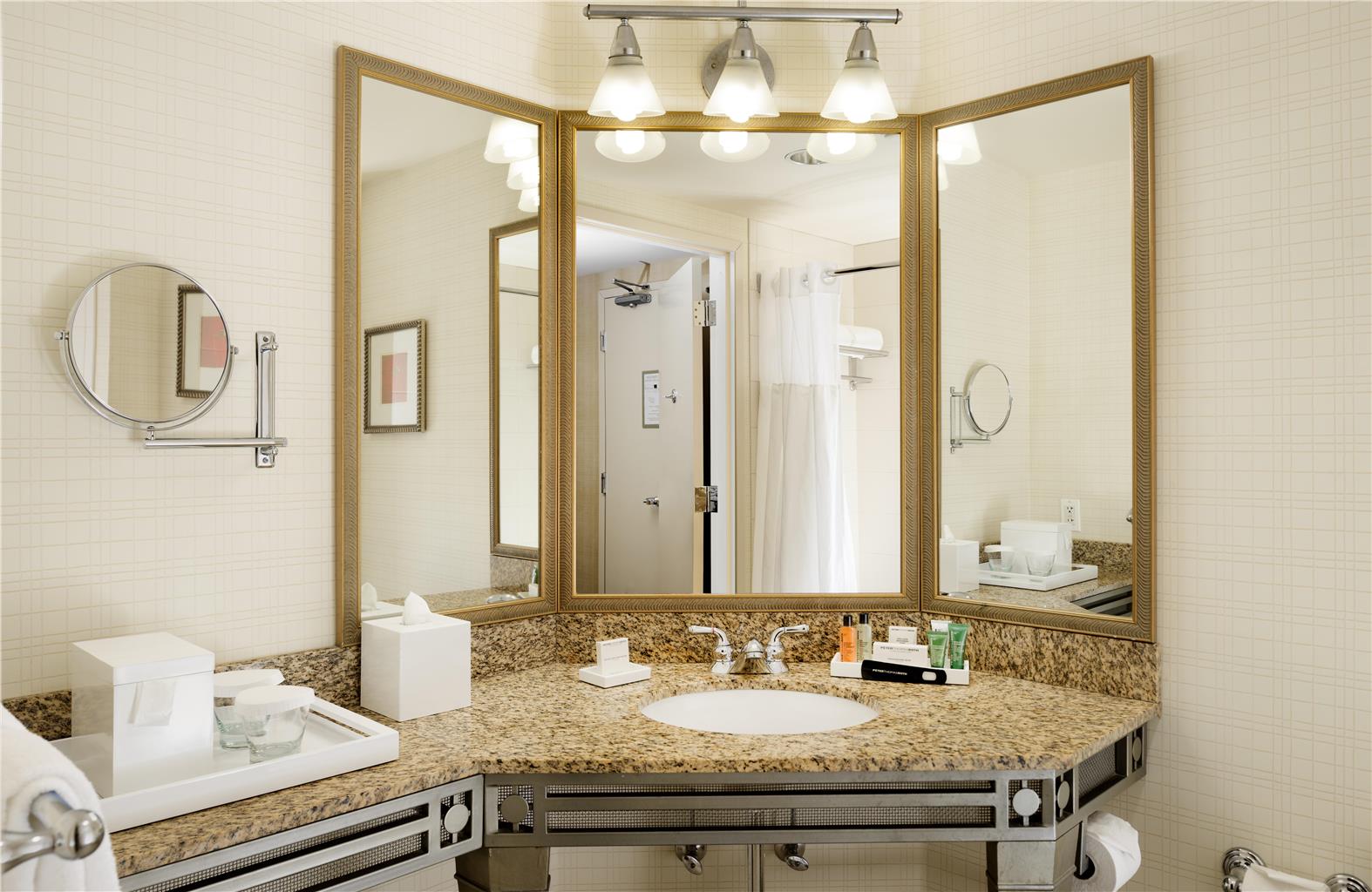 Hilton Santa Clara Image