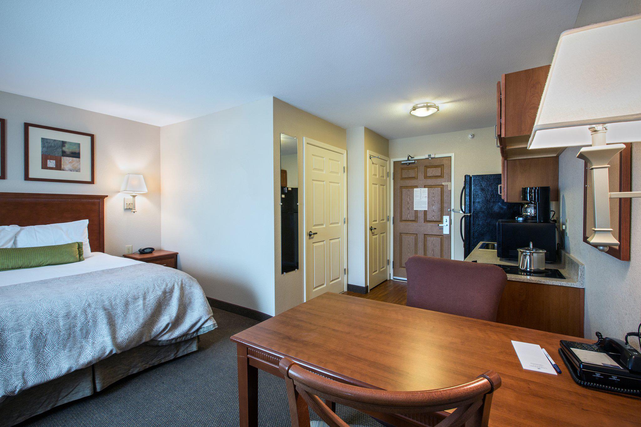 Candlewood Suites Indianapolis Northwest Photo