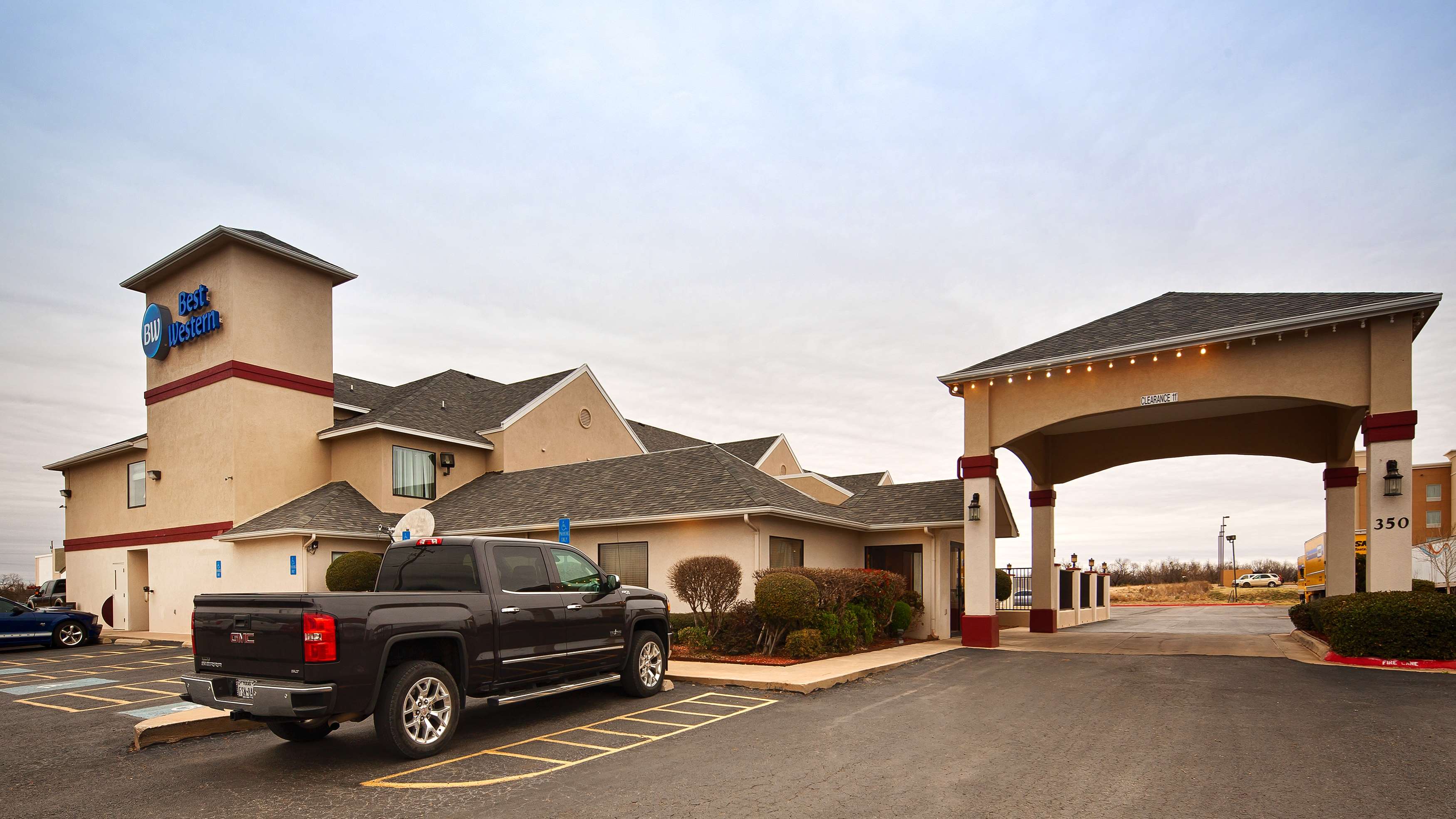 Best Western Abilene Inn & Suites Photo