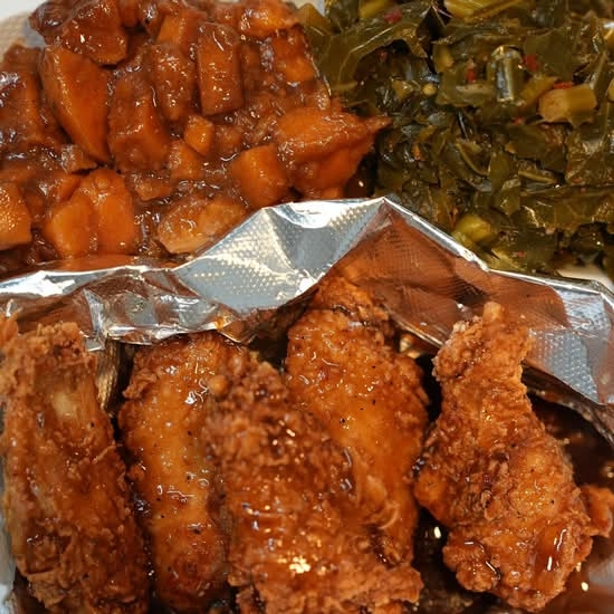 15pc Fried Chicken Wings w/ 2 Premium sides