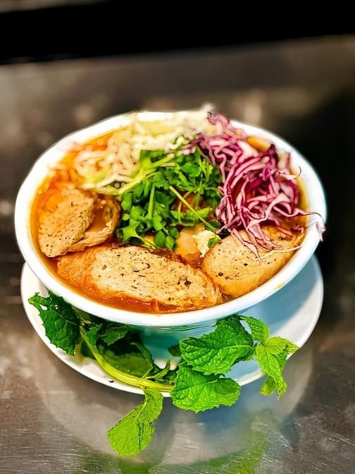 N00. Trading Tomato Noodle Soup (Bun Rieu)