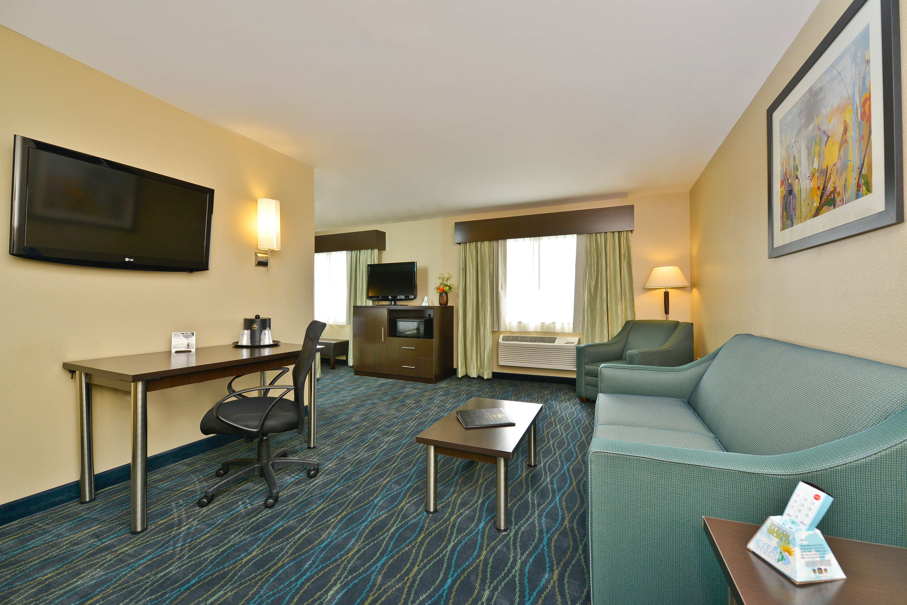 Best Western Plus University Inn Photo