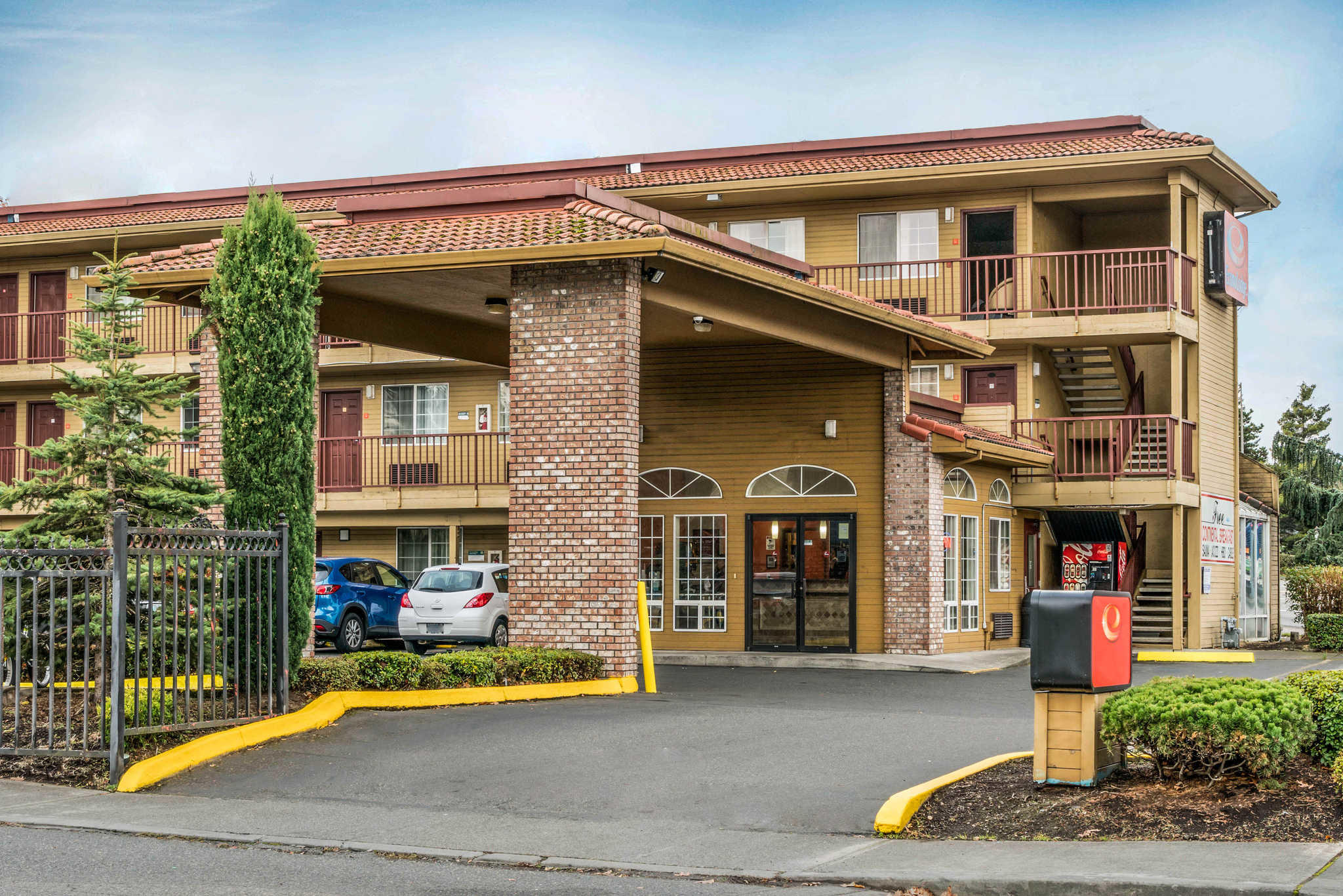 Econo Lodge At Port Of Portland Hotels Portland Oregon