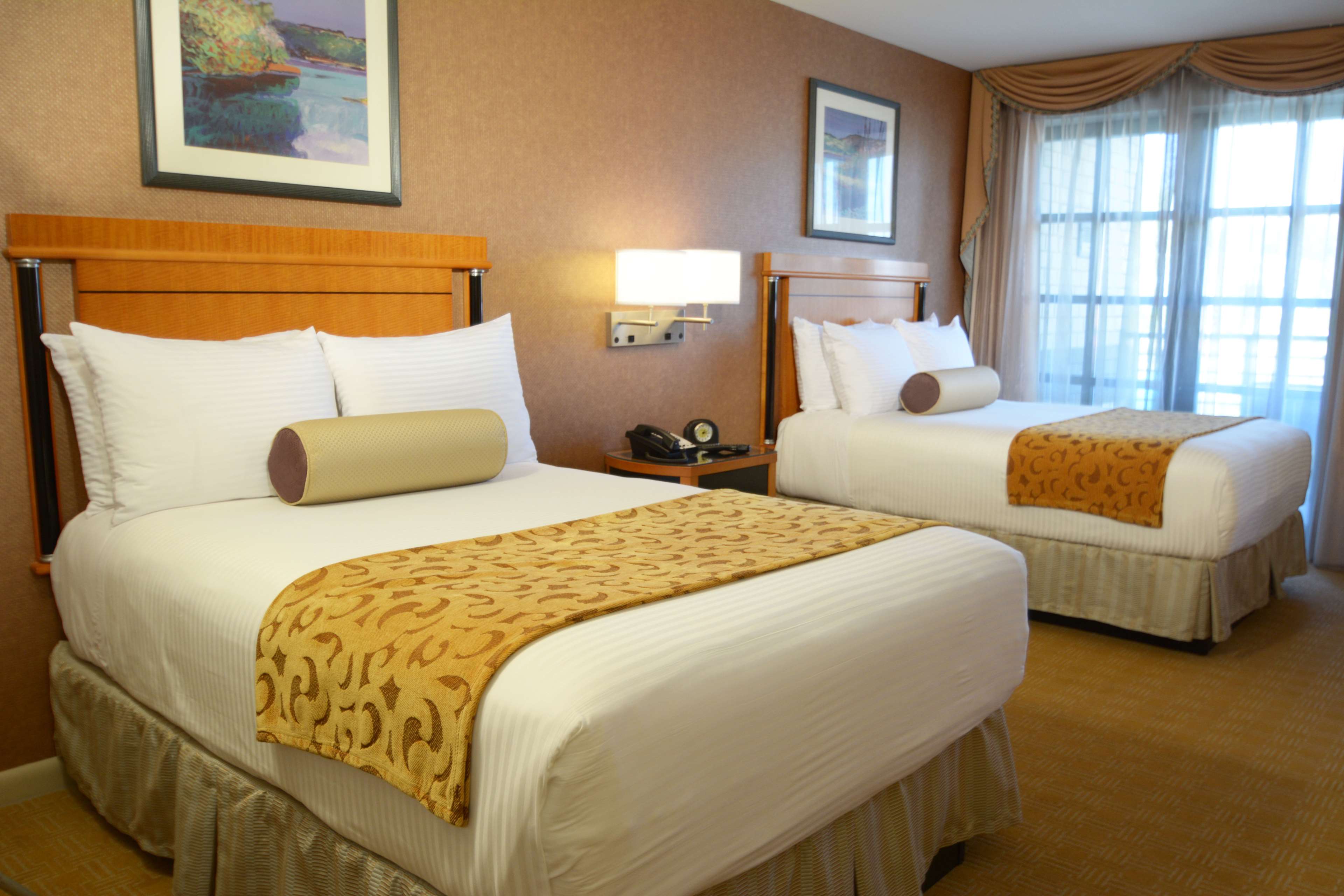 Inn at Great Neck, BW Premier Collection Photo