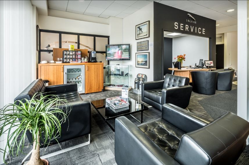 Stratstone Jaguar, Swansea Car Dealers (new & Used) in Swansea SA6