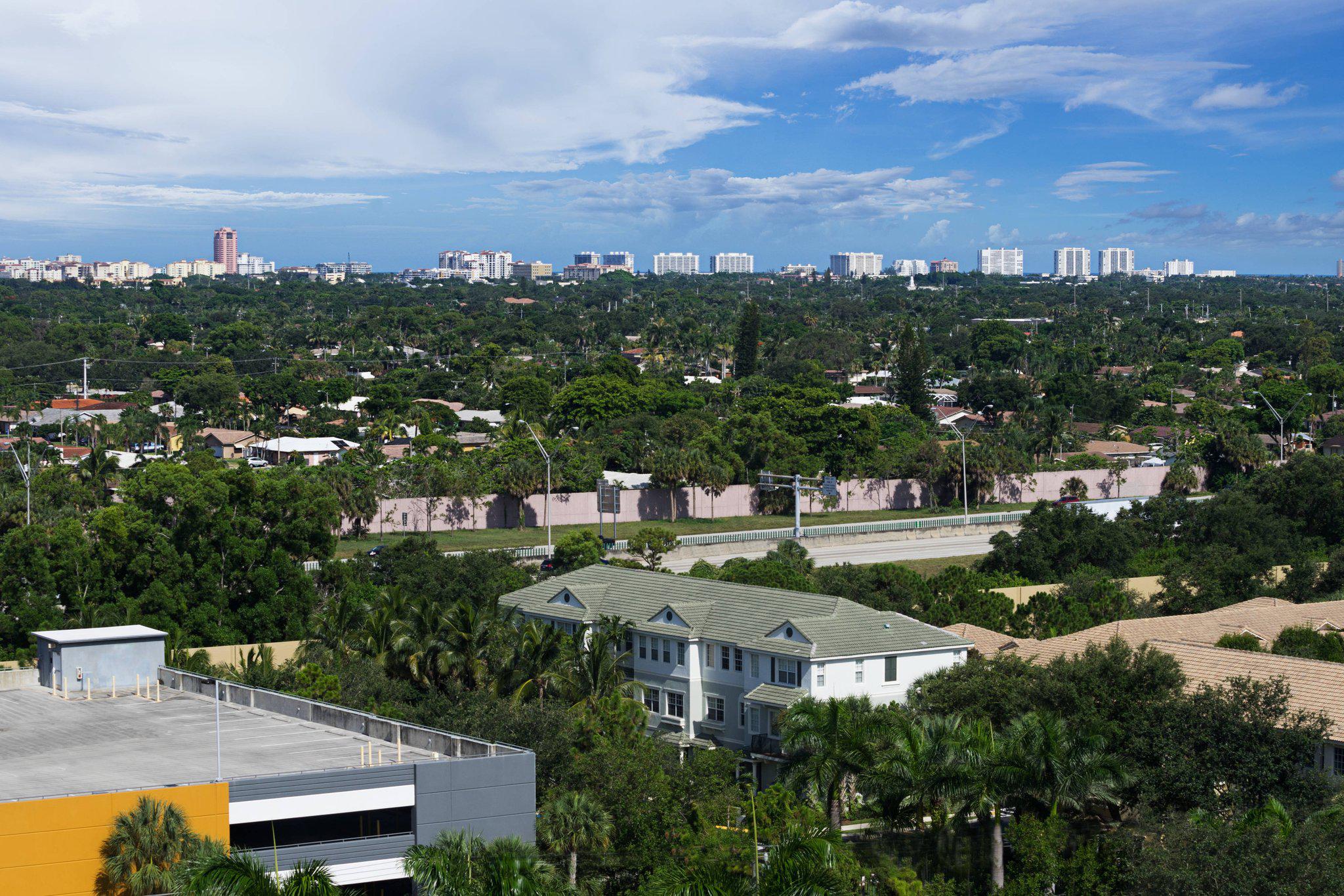 Boca Raton Marriott at Boca Center Photo