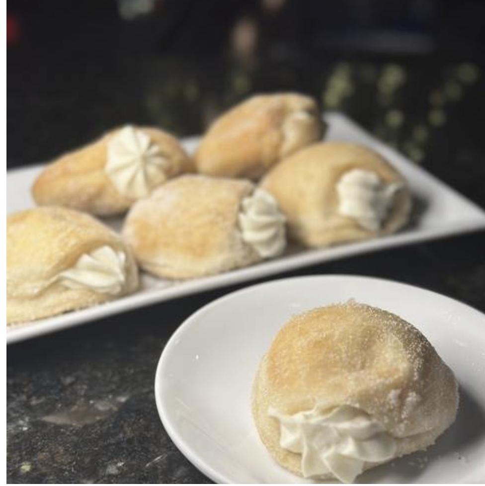 Cannoli Doughnut