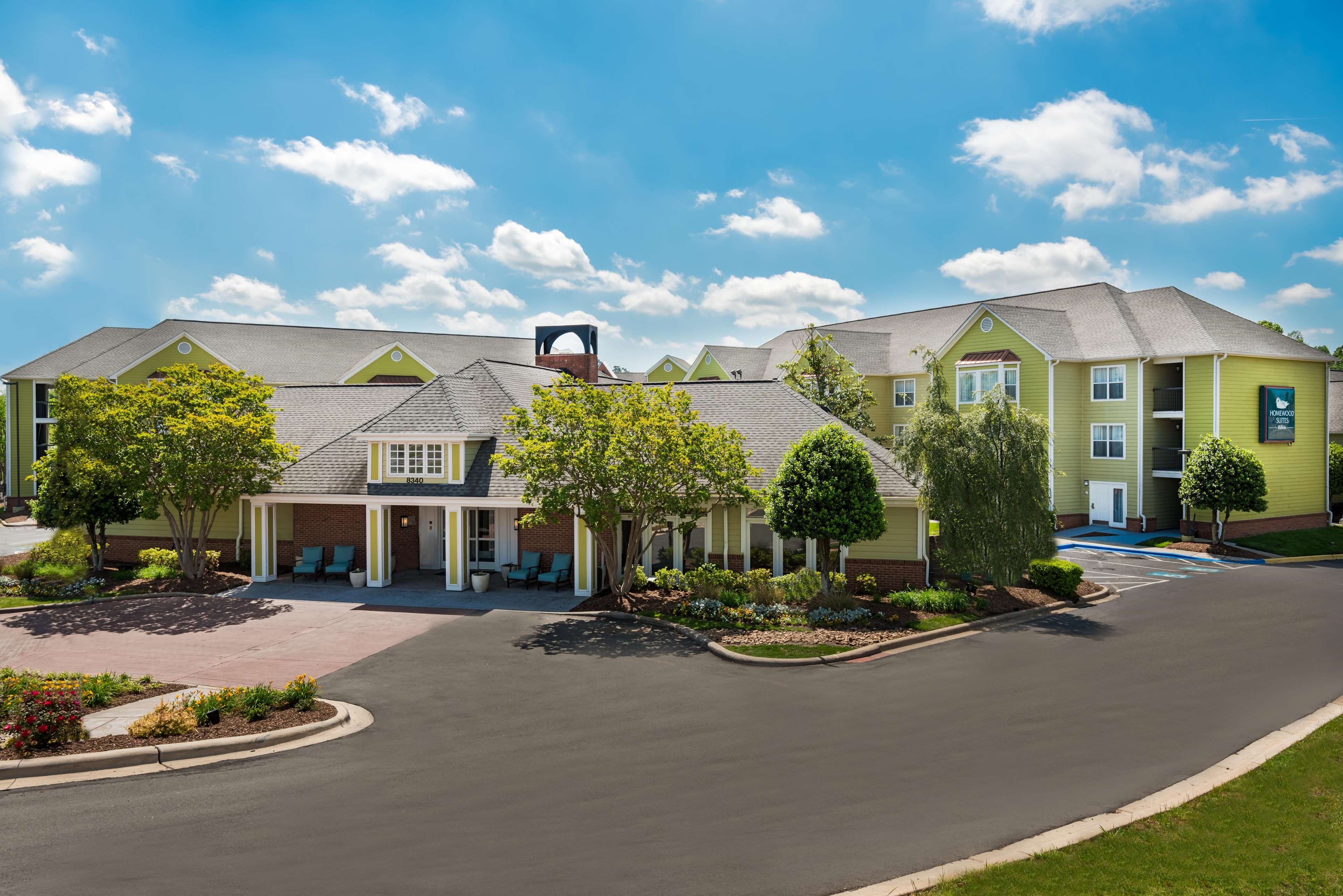 Homewood Suites by Hilton Charlotte-North/Univ Research Park Photo