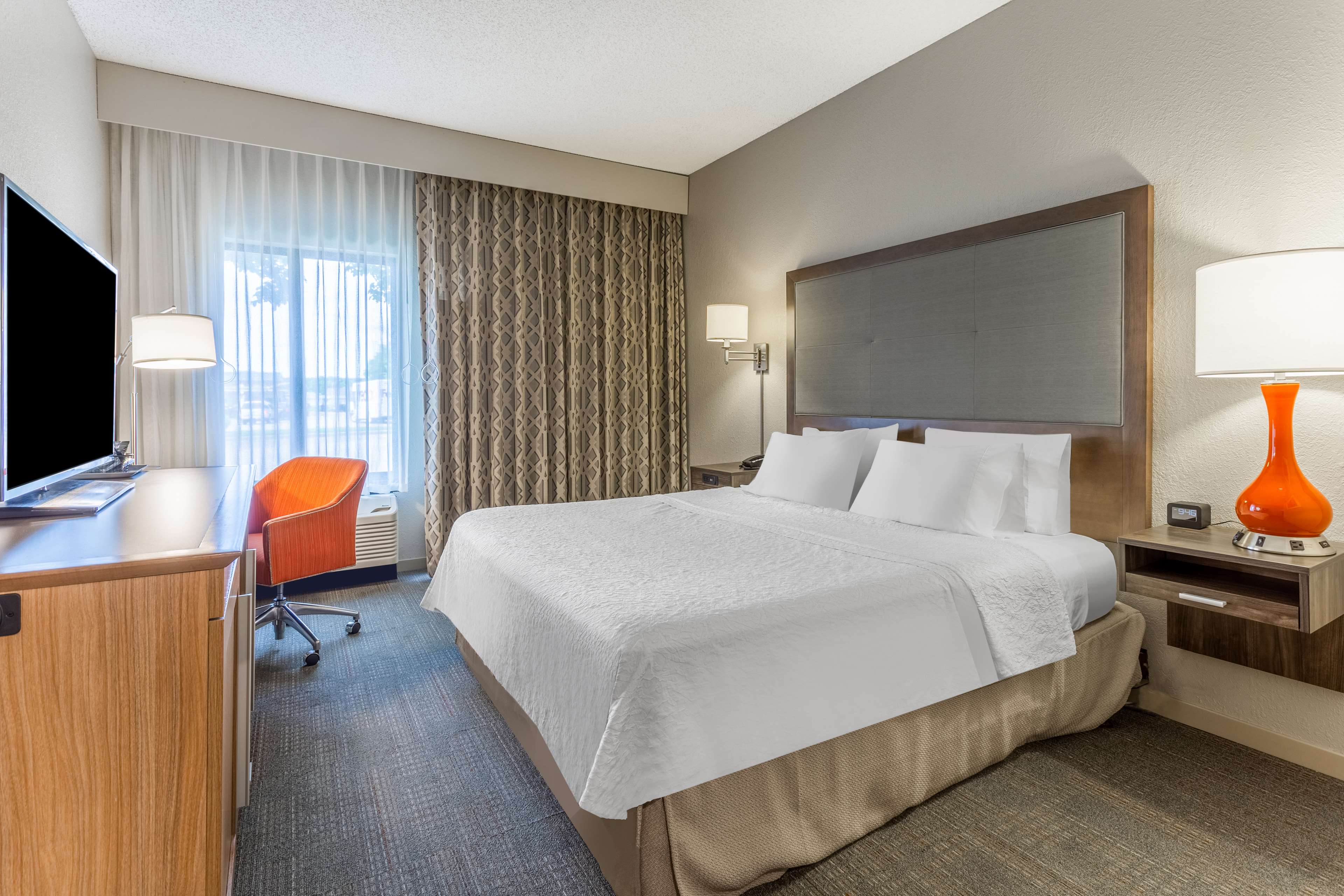 Hampton Inn Eau Claire Photo