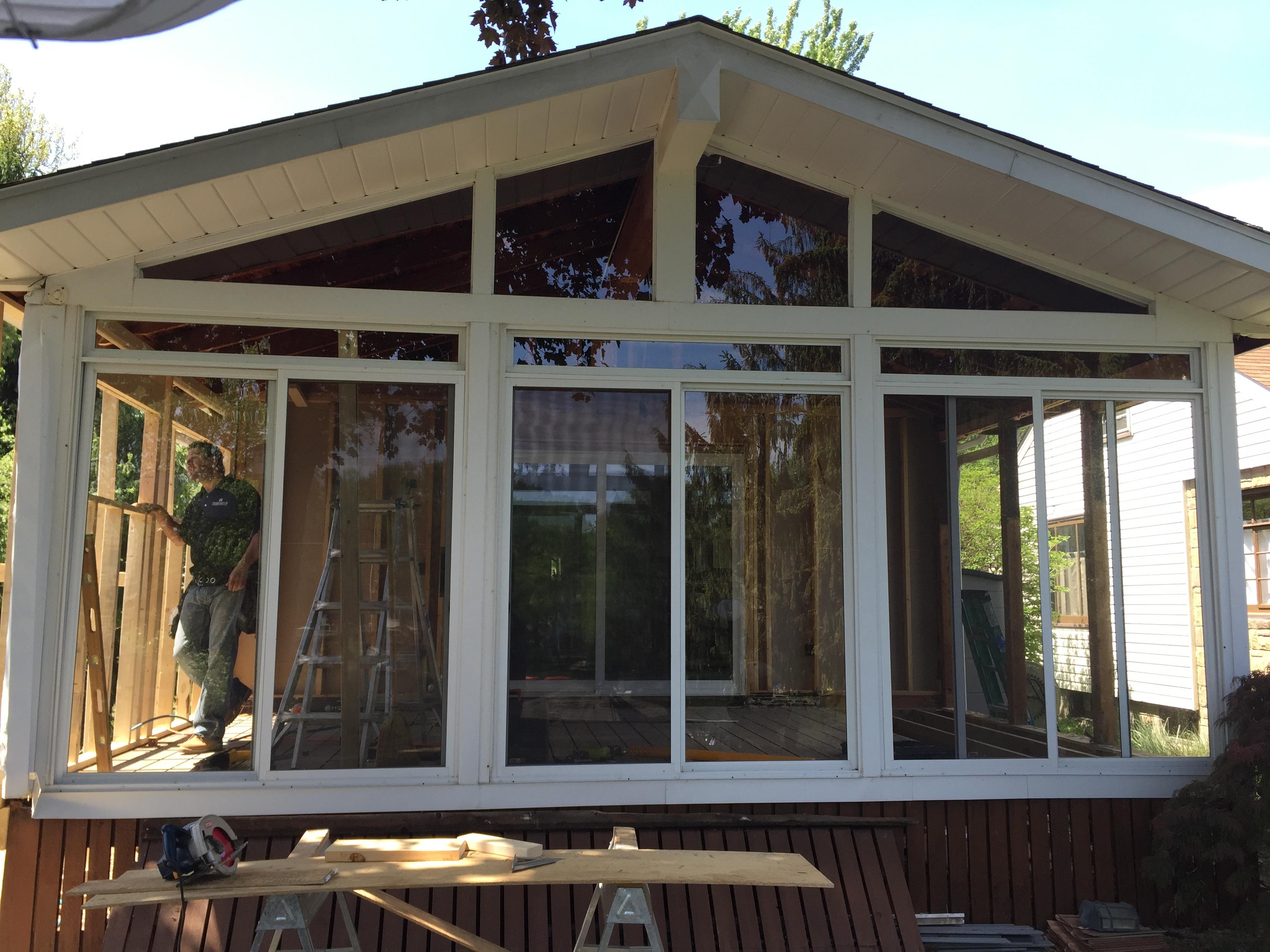 Henderson Roofing & Construction Image