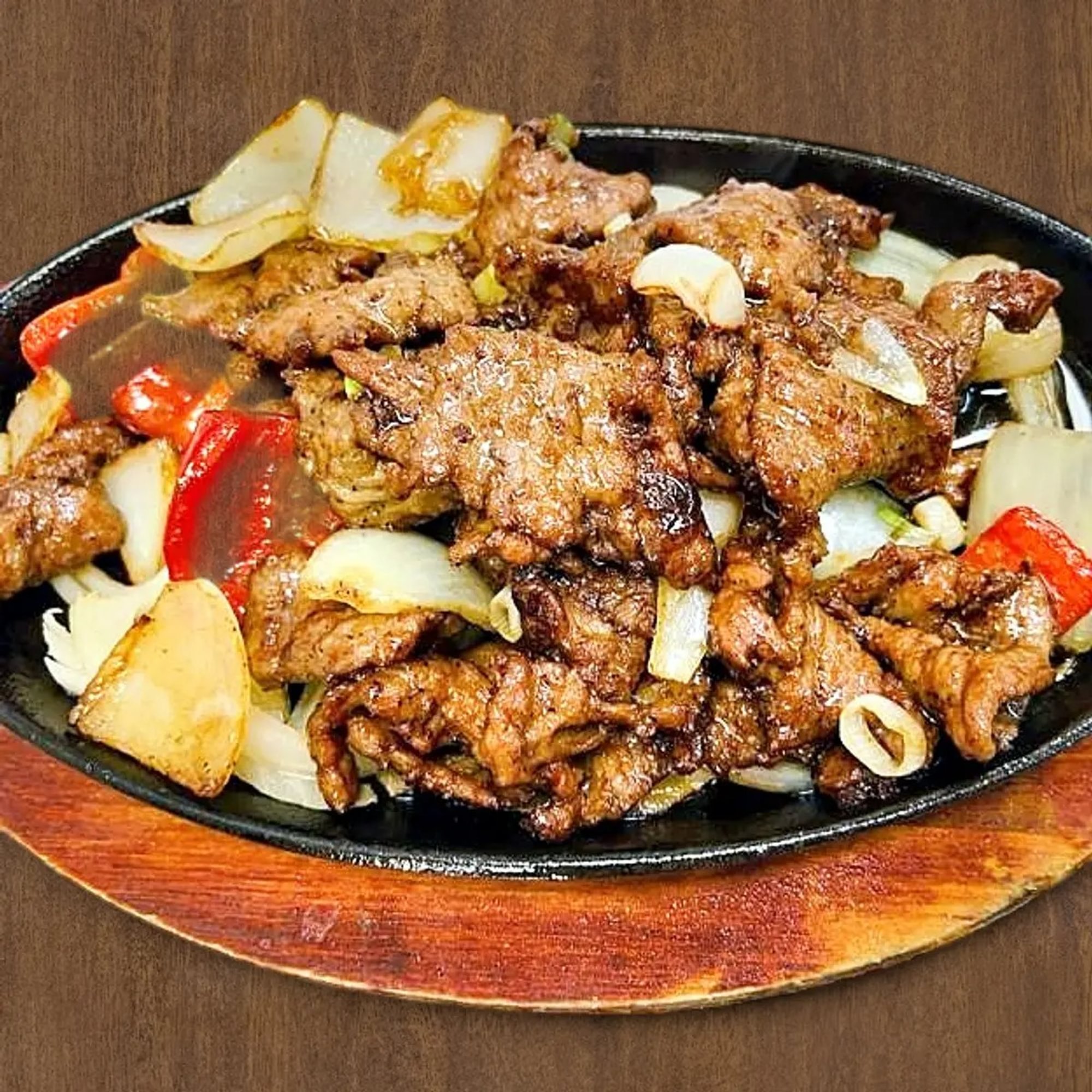 Sizzling Shredded Beef 铁板黑椒牛柳