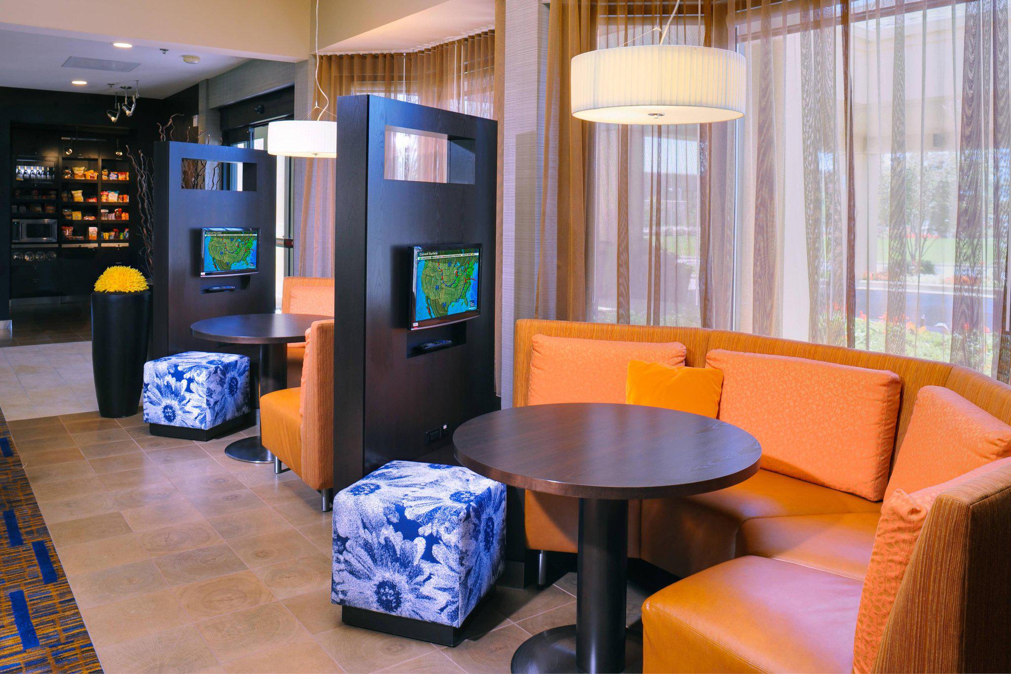 Courtyard by Marriott Columbus Worthington Photo