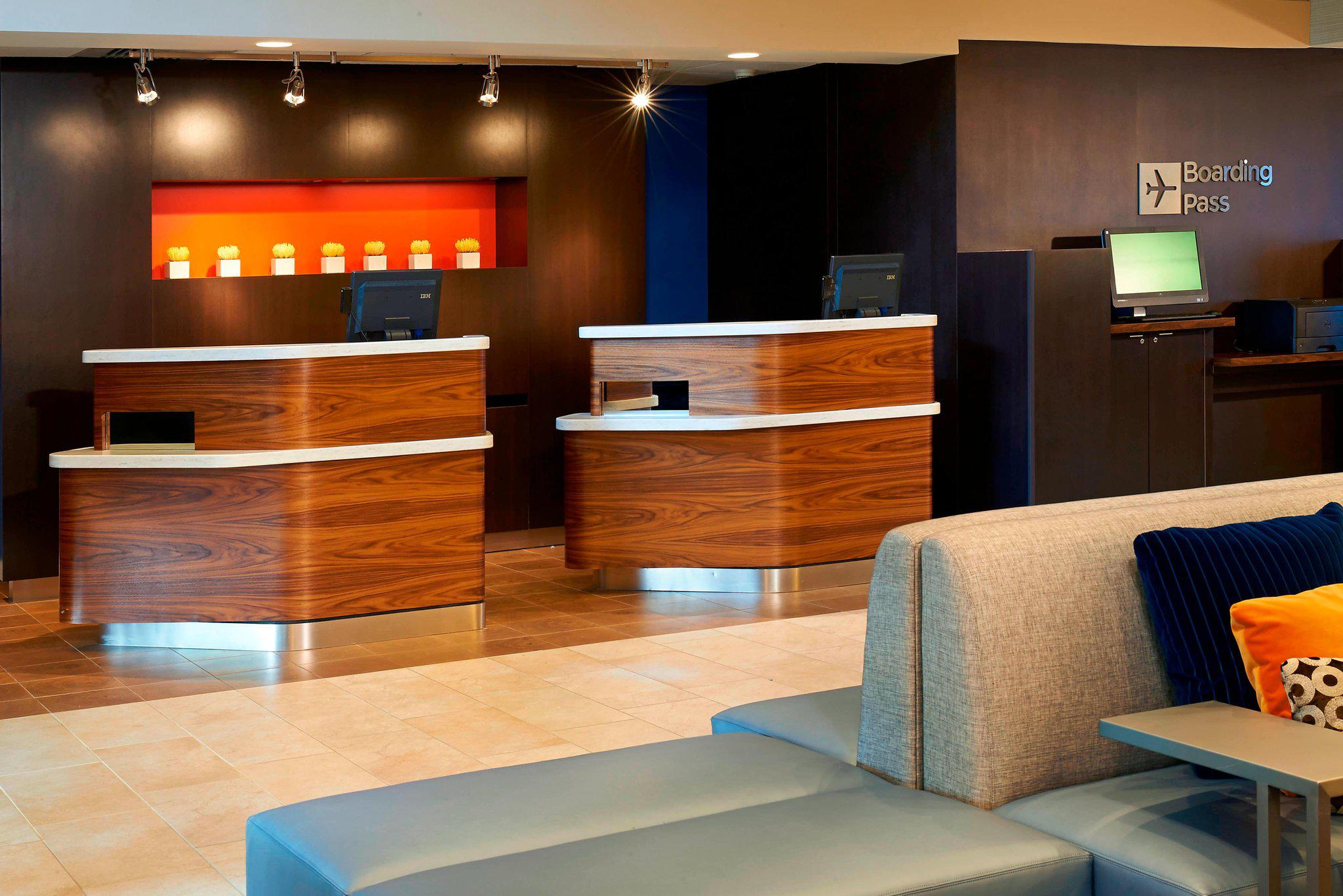 Courtyard by Marriott Chicago Elgin/West Dundee Photo