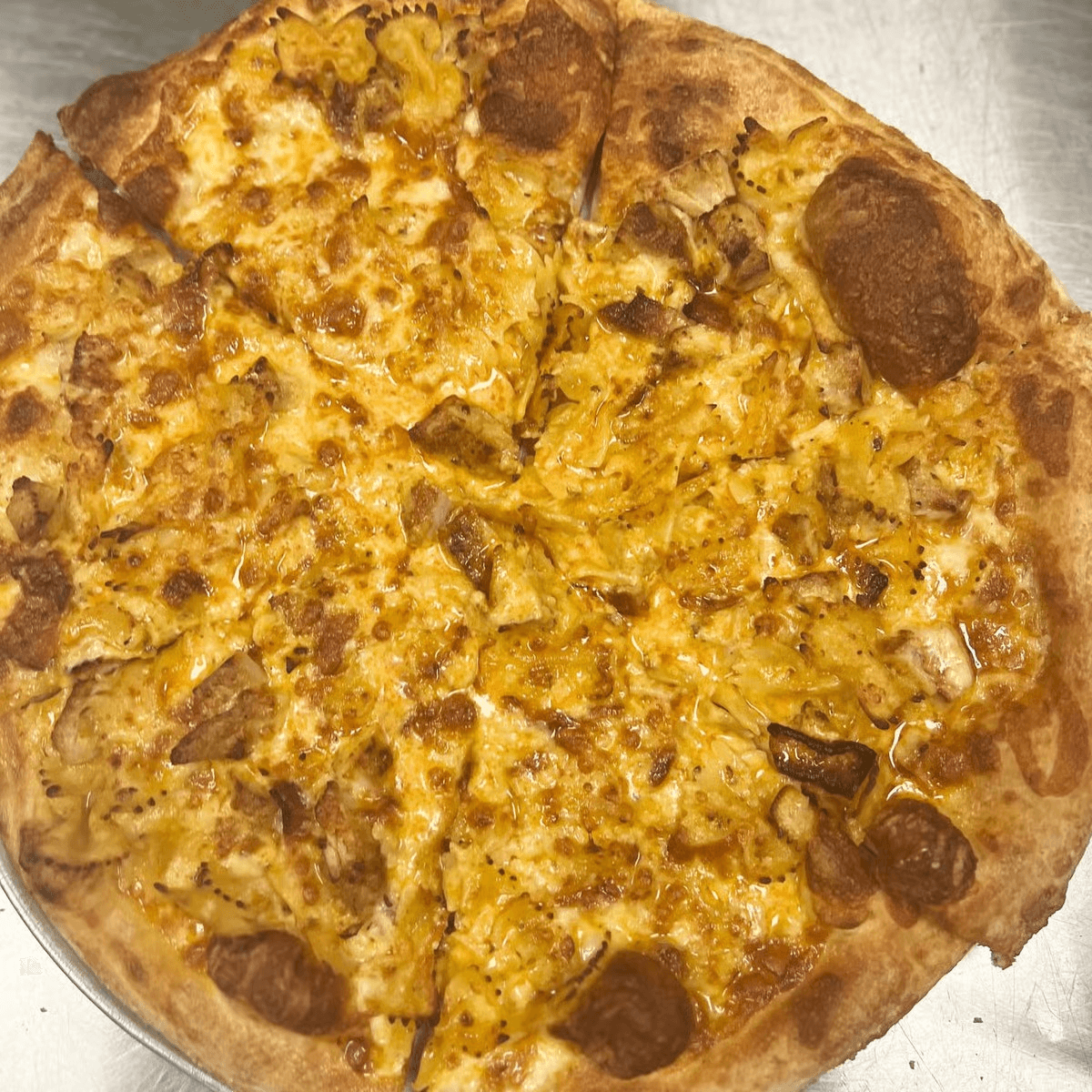 Buffalo Mac & Cheese Pizza