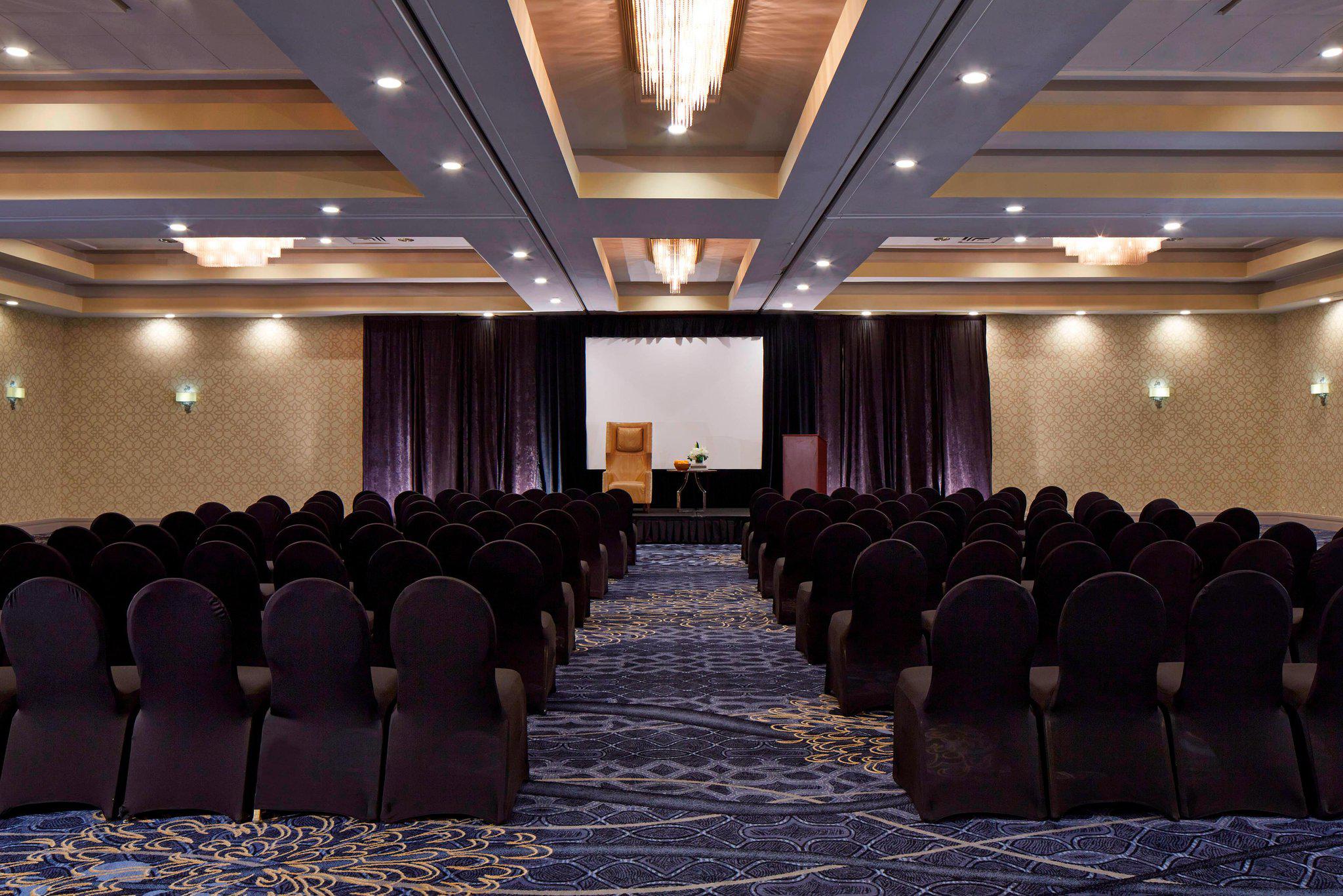 Renaissance Philadelphia Airport Hotel Photo