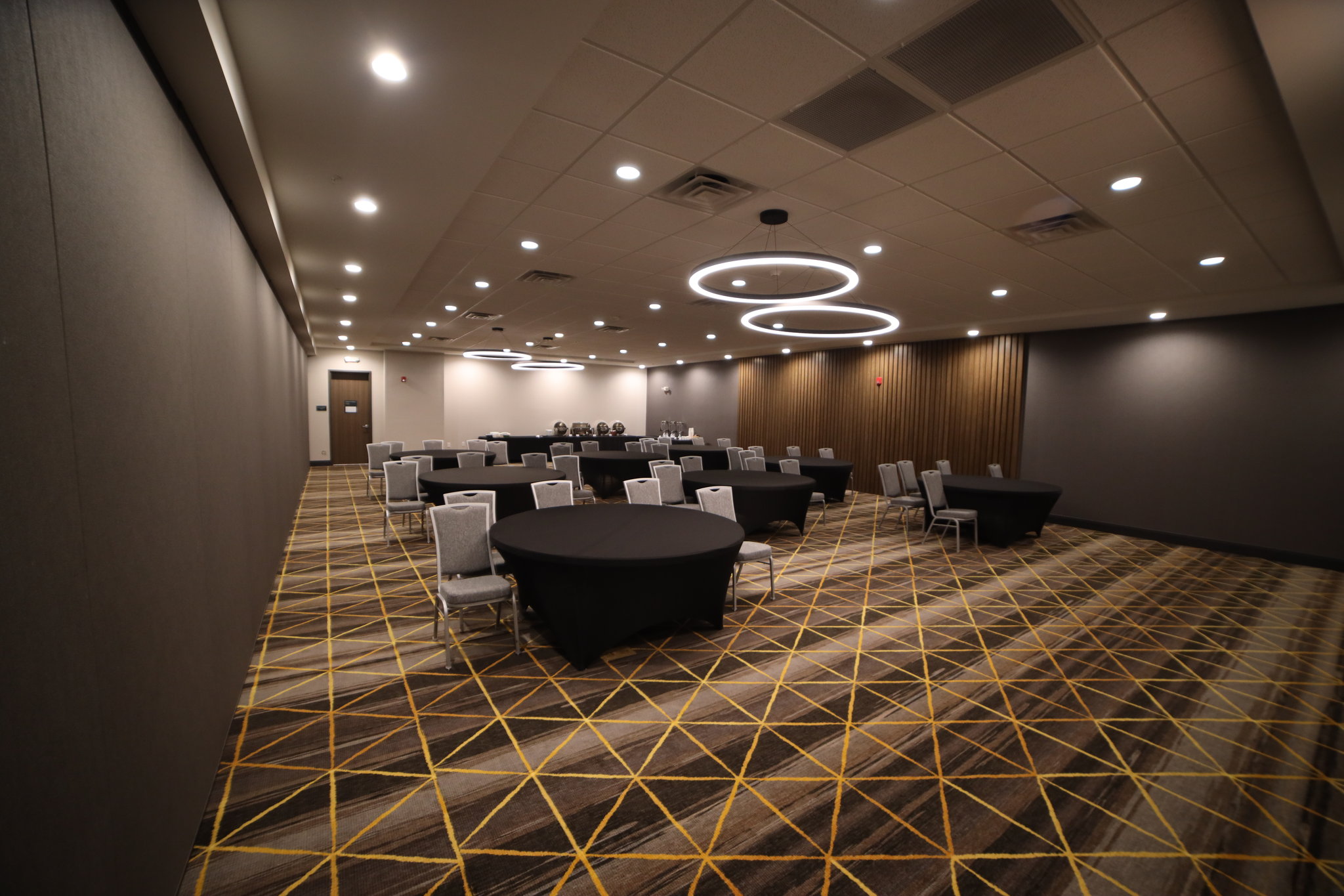 Holiday Inn Nashville Airport by IHG Image