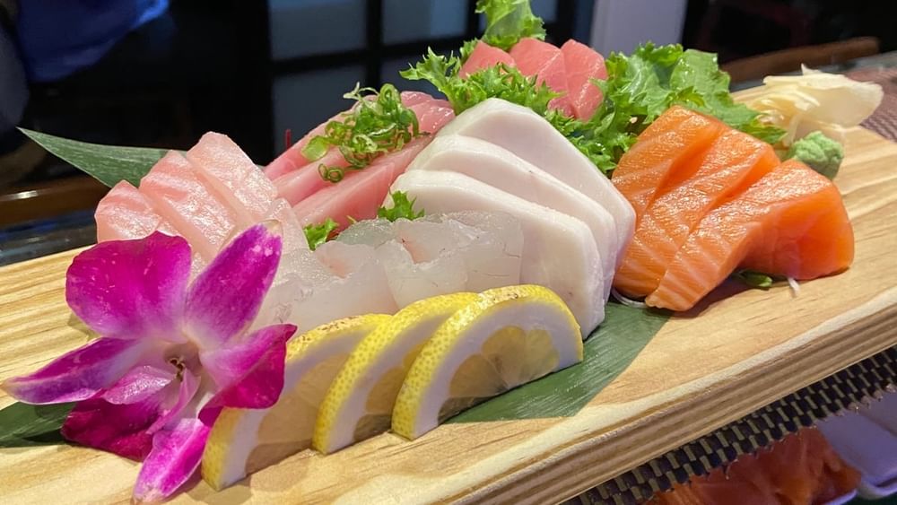 Sashimi Deluxe Entrée