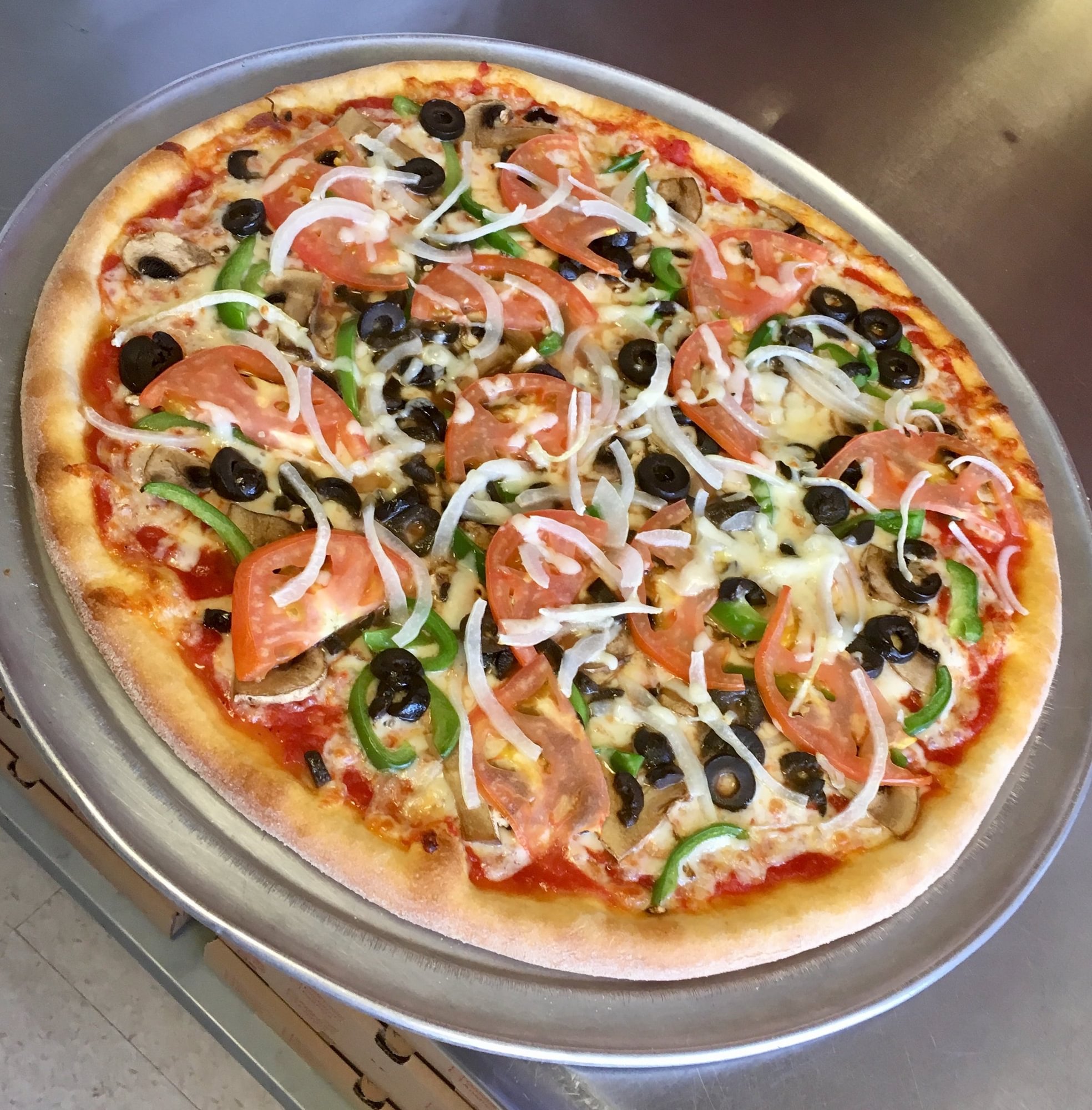 Red Vegetarian Pizza (Personal 12'')