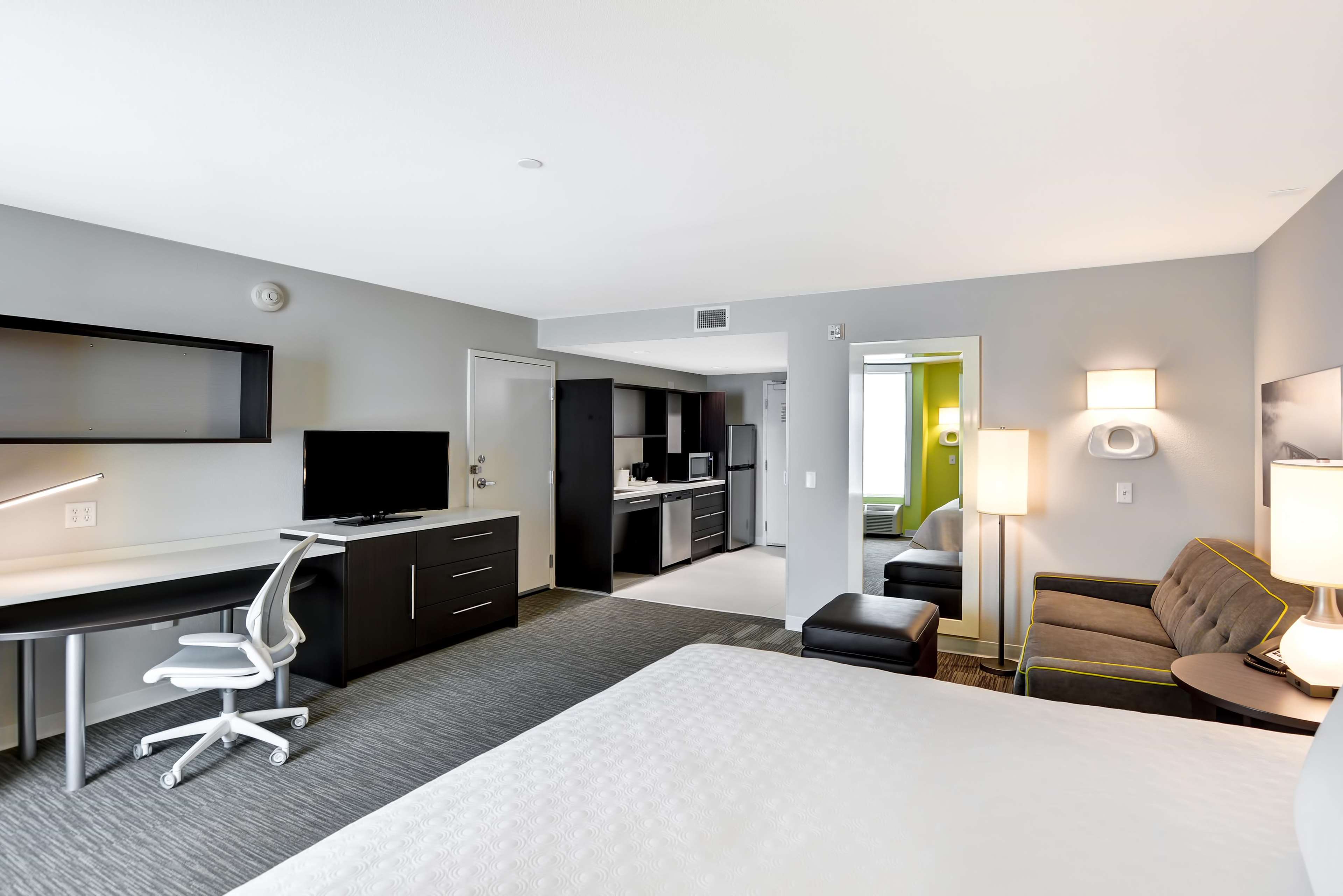 Home2 Suites by Hilton Azusa Photo