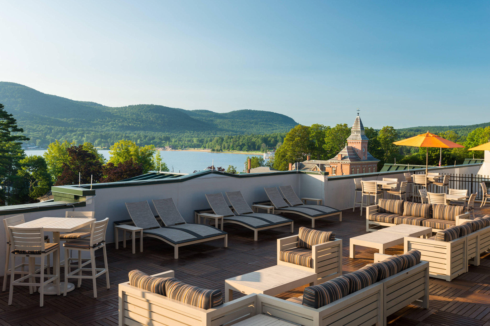 Courtyard by Marriott Lake George Photo