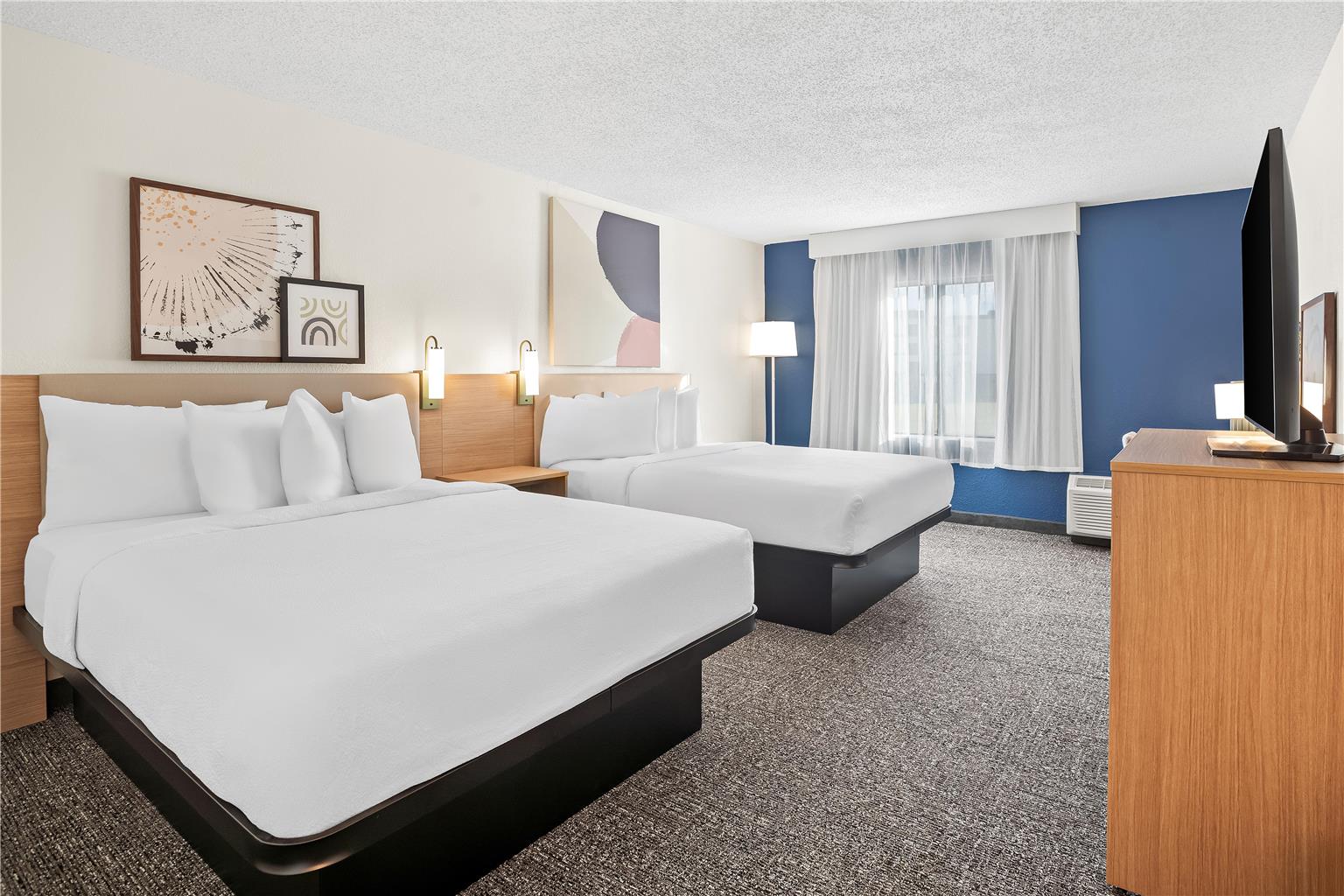 Spark by Hilton Bettendorf Quad Cities Image