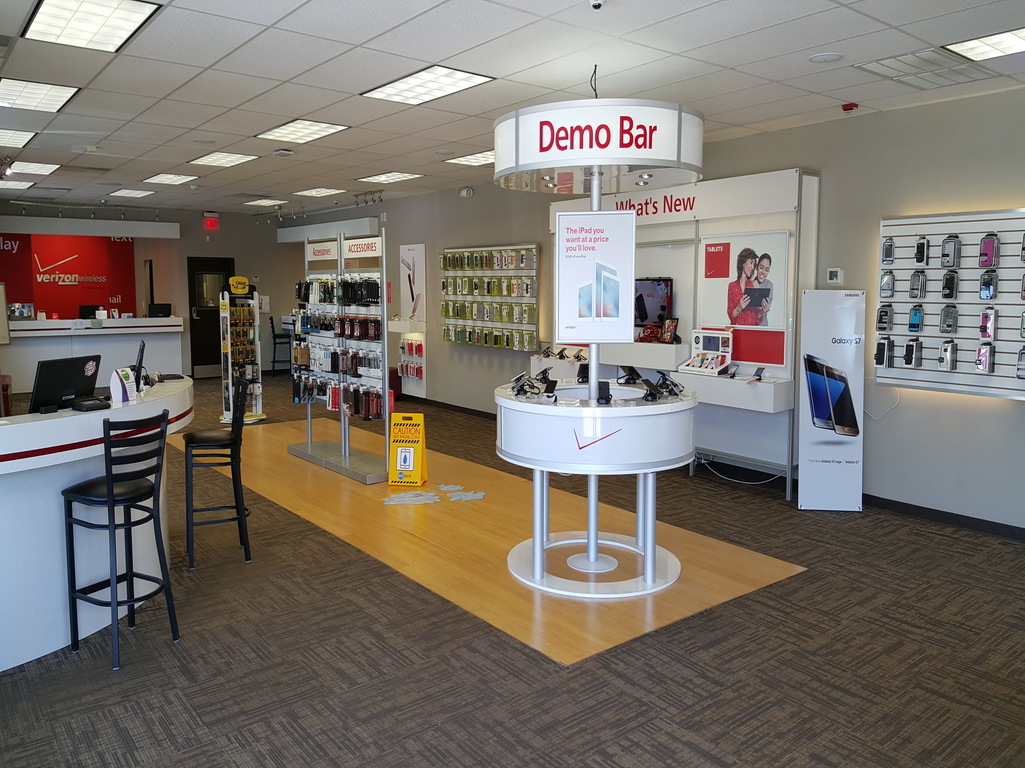 Verizon Authorized Retailer - TCC Photo