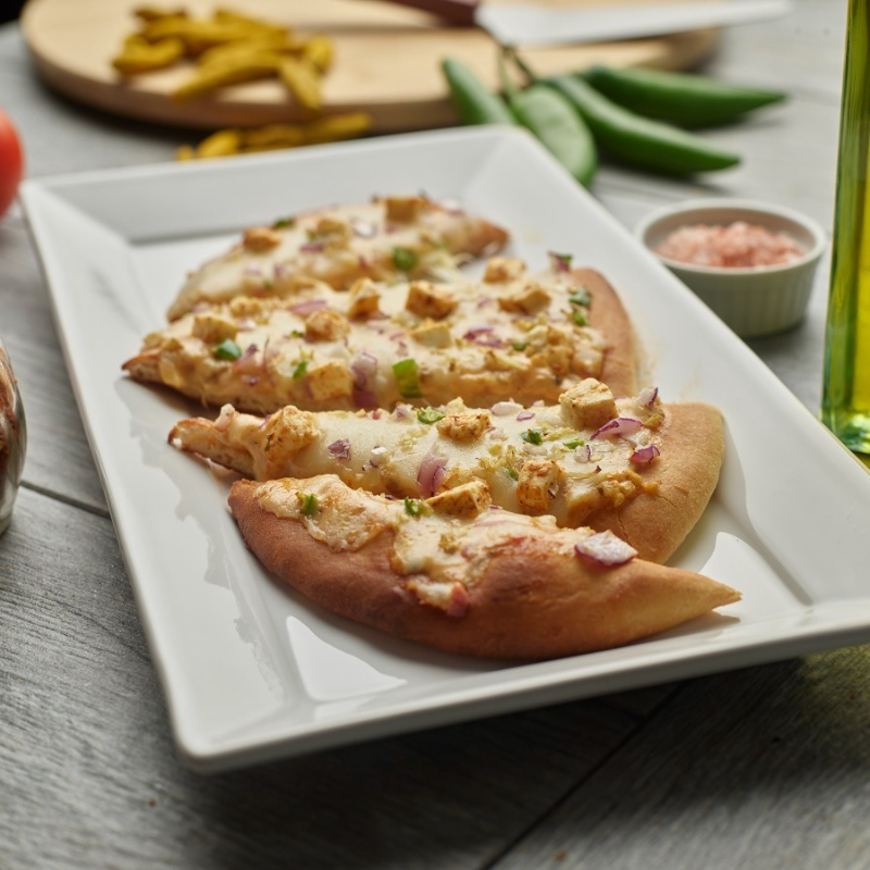 Shahi Paneer Naan Pizza