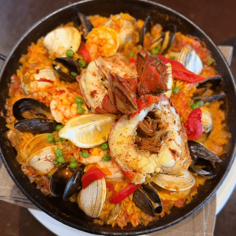 Lobster Tail & Shrimp Paella (De Bogavante)