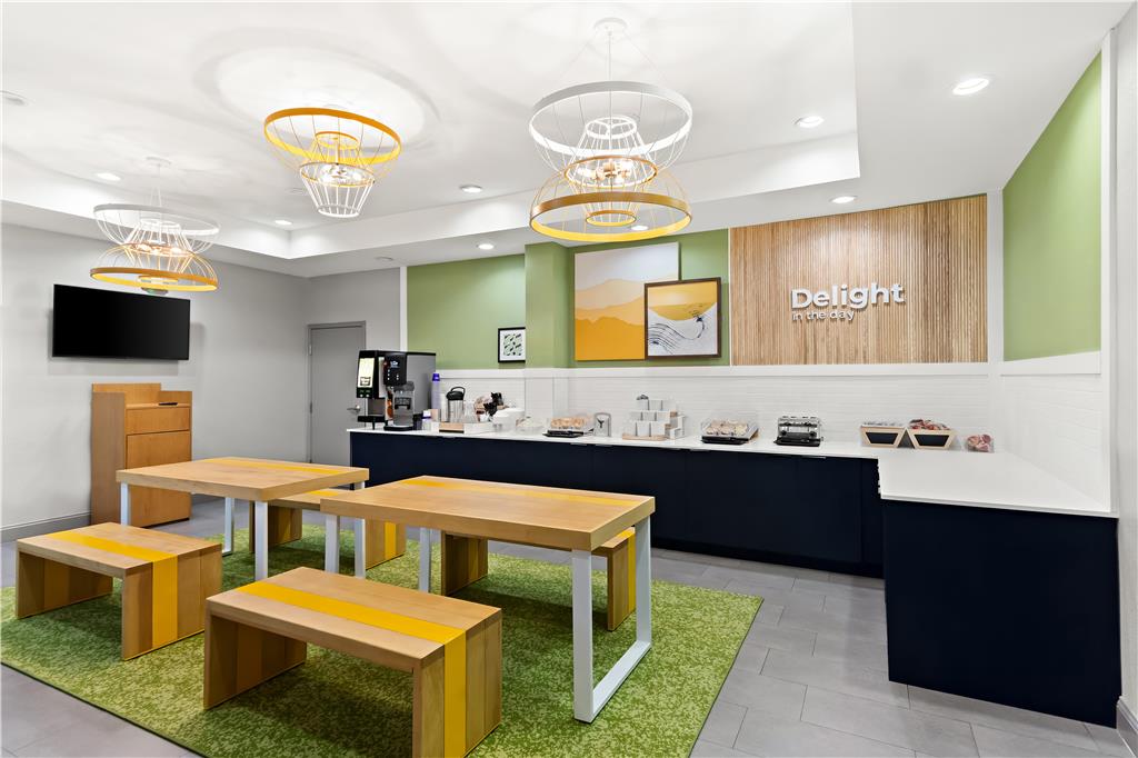 Spark by Hilton Panama City Beach Image