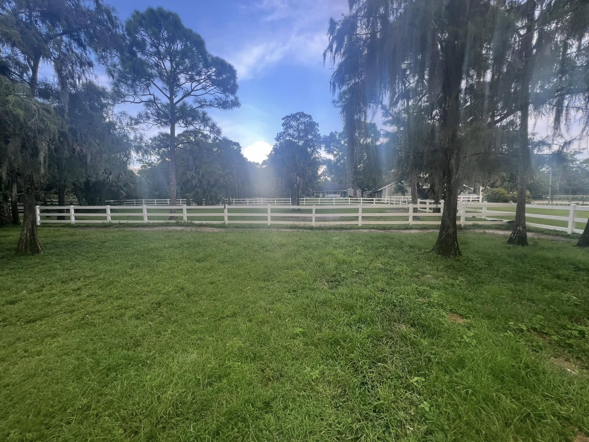 Top Rail Fence Pompano Beach Image