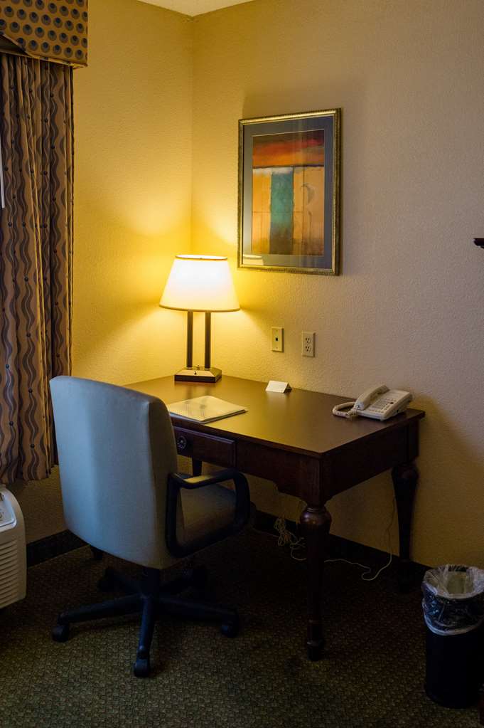 Hampton Inn Oxford-West Image