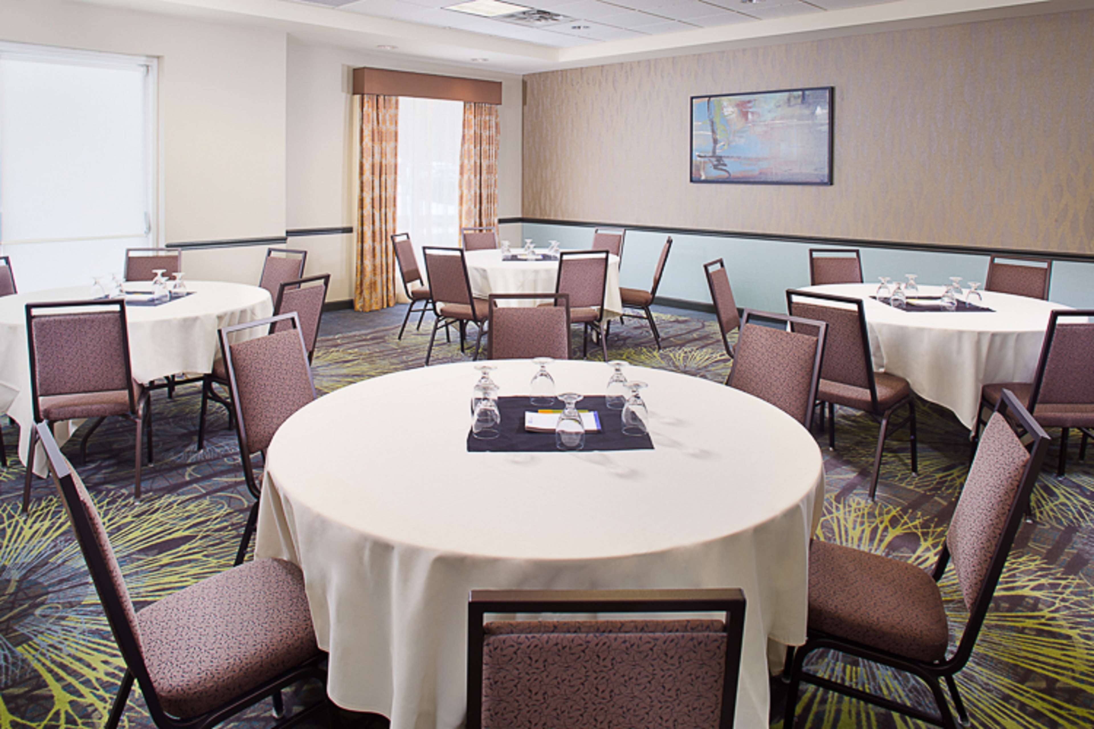 Hilton Garden Inn Albany Airport Photo