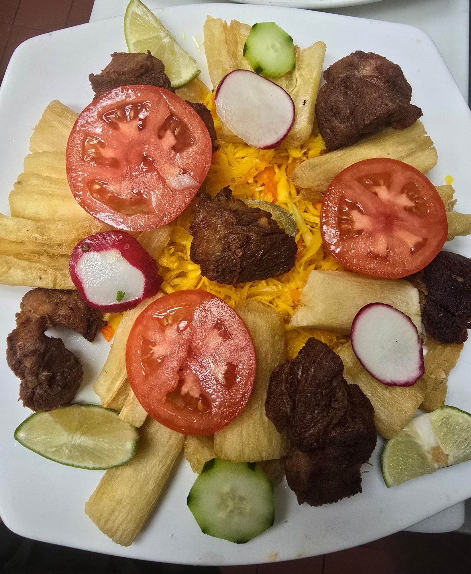 Yuca con Chicharron