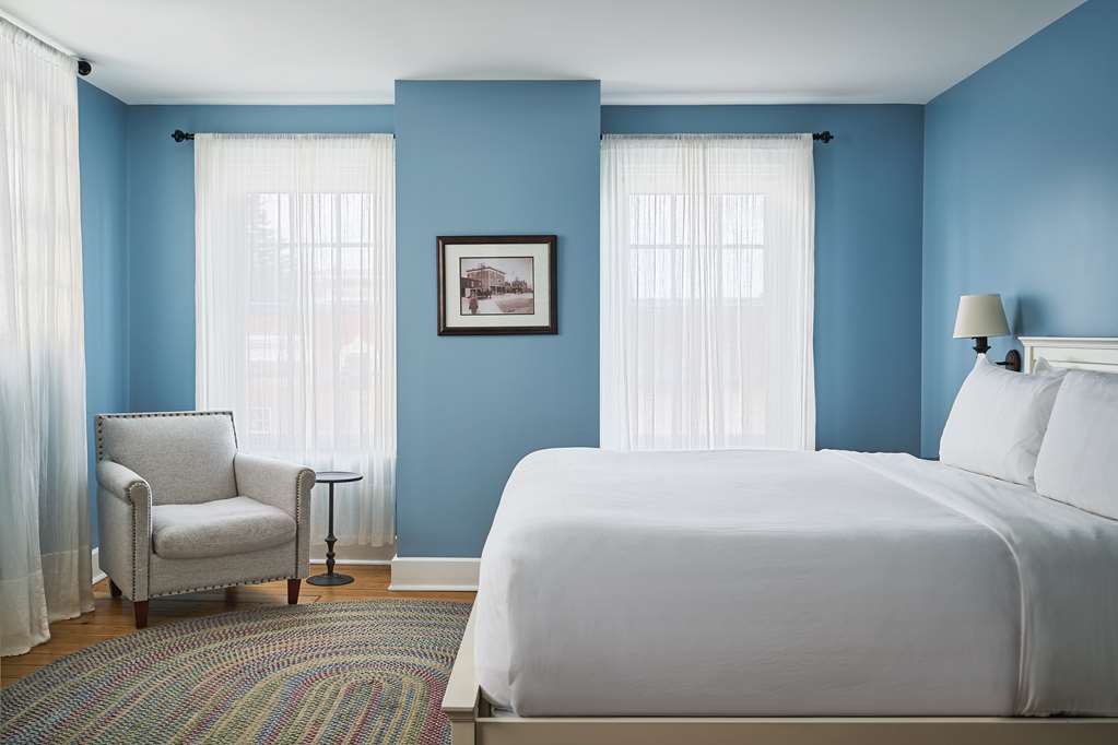 The Cadillac House Lexington, Tapestry Collection by Hilton Image