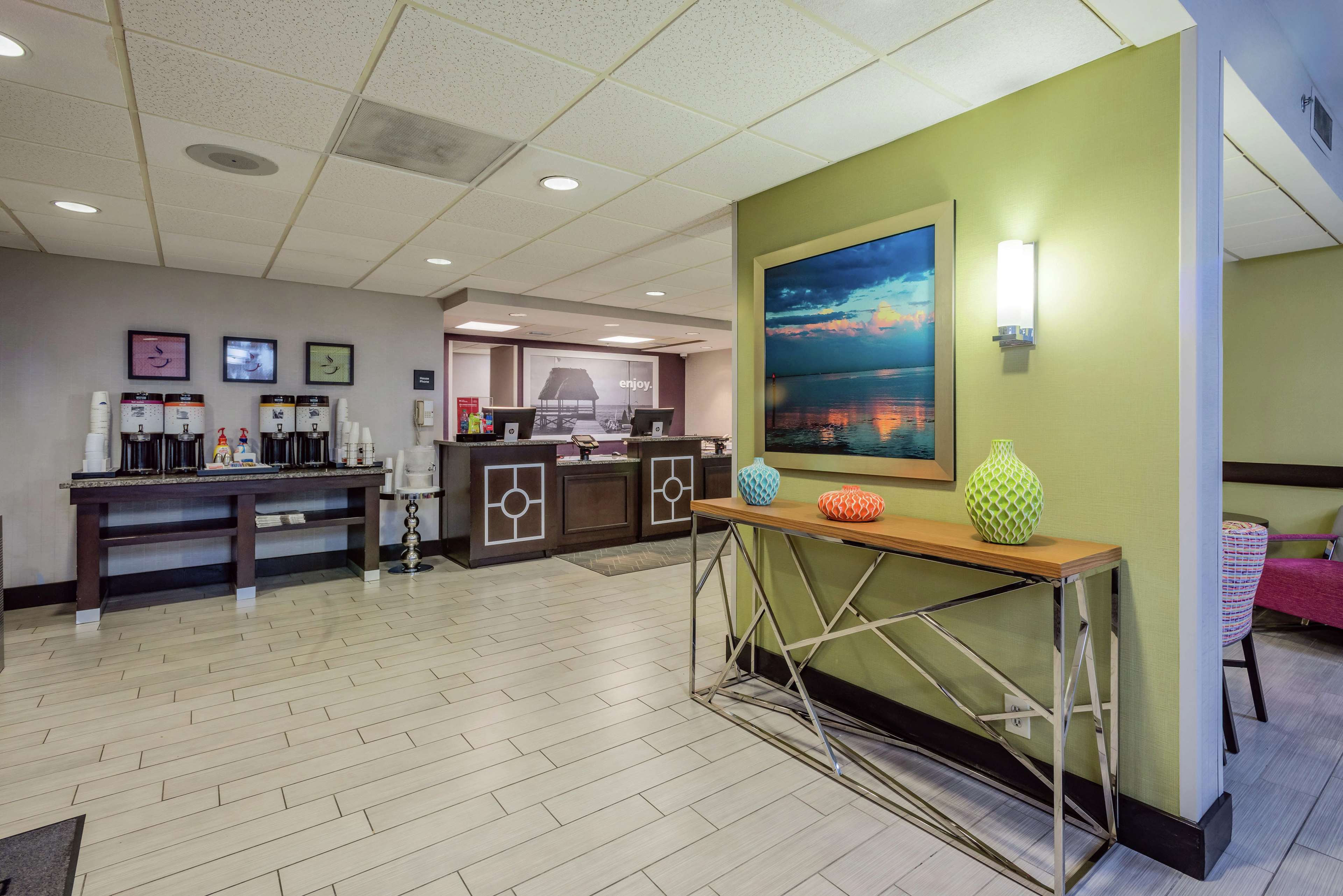 Hampton Inn Tampa-International Airport/Westshore Photo