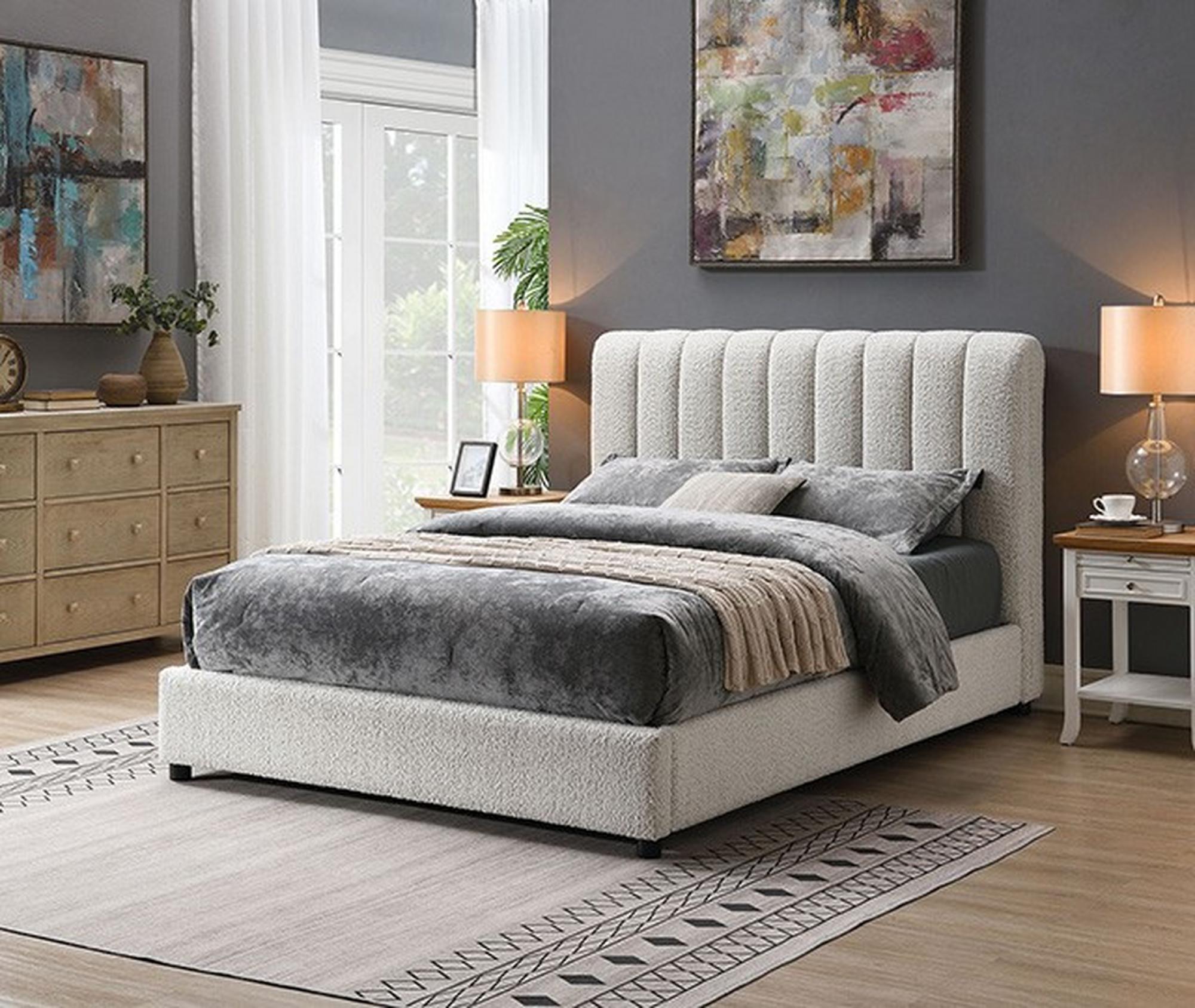 Traverson Queen Bed - White