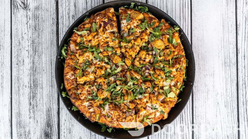 Spicy Butter Chicken Pizza