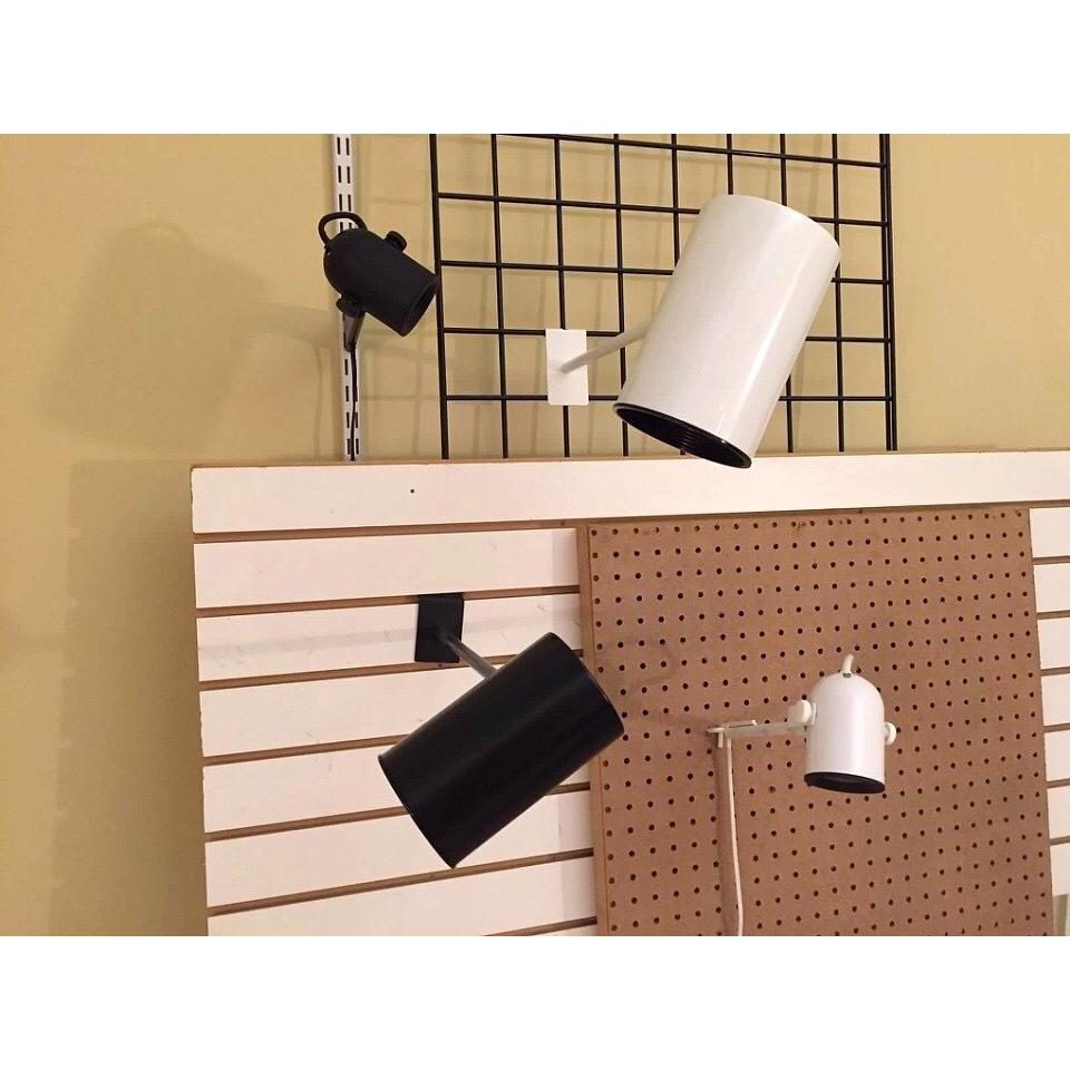 ST LIGHTING LLC Logo