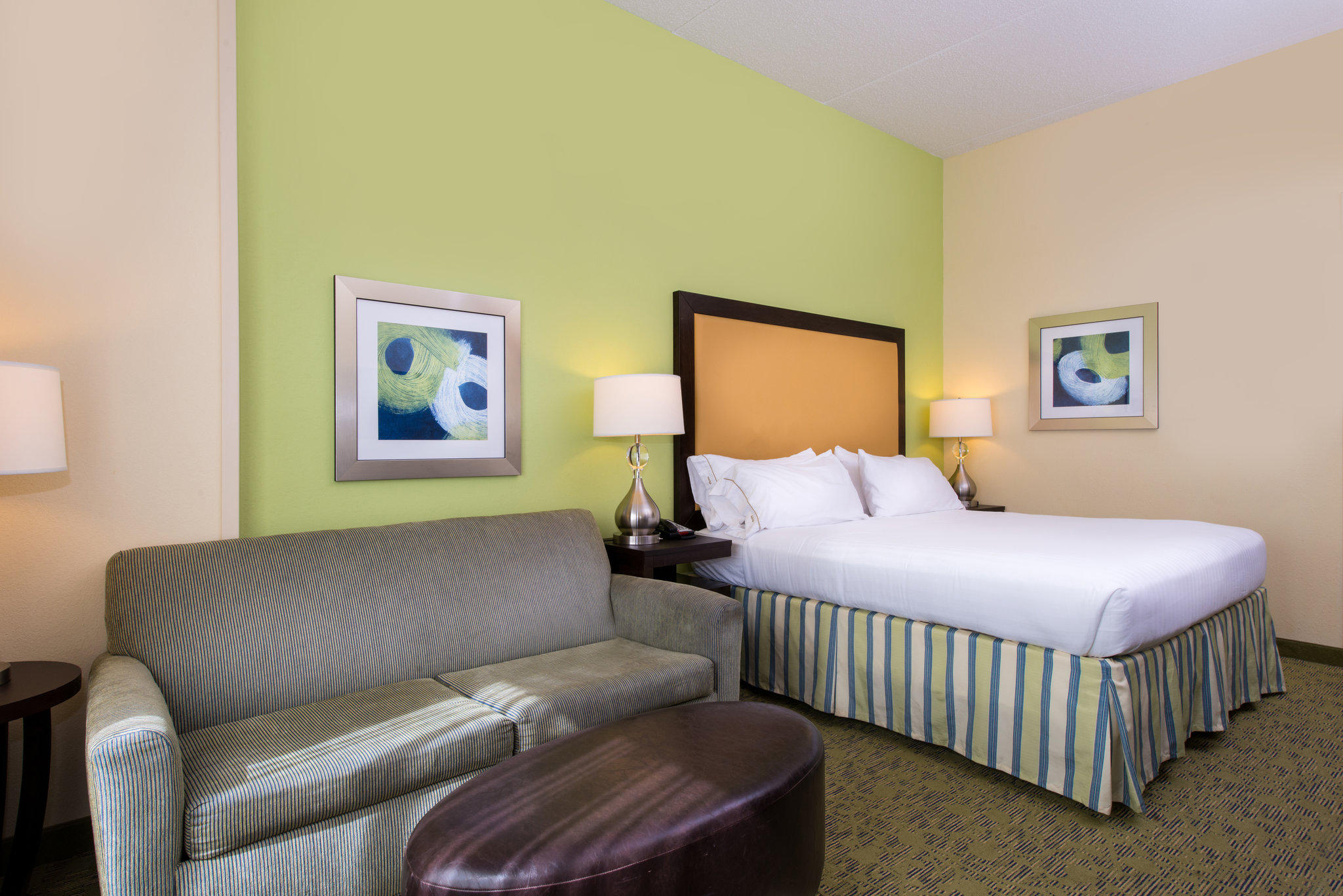 Holiday Inn Express & Suites Dickson City - Scranton Photo