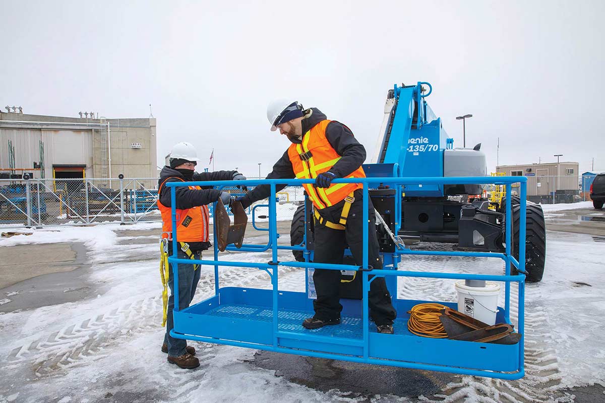 Genie Z-135 - 43.15M (141.56Ft) Diesel Articulating Boom Lift