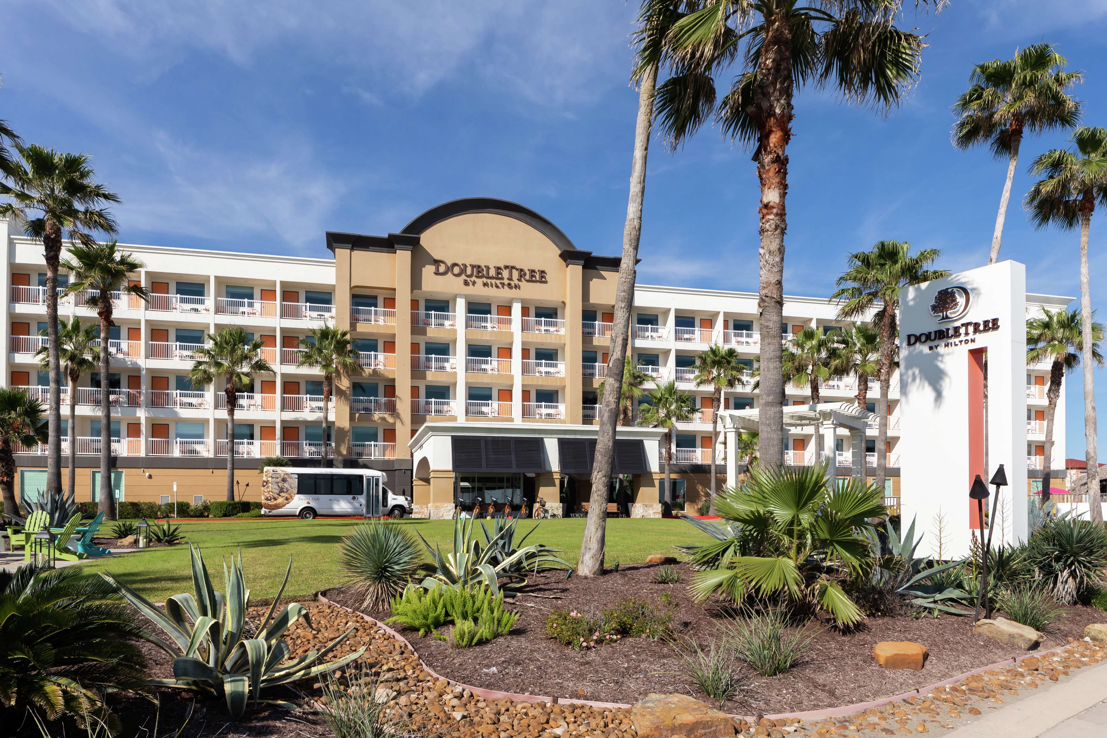 DoubleTree by Hilton Hotel Galveston Beach, 1702 Seawall Boulevard
