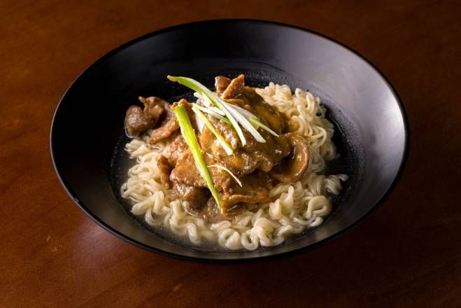BC10 Satay Beef Instant Noodle in Soup (Garlic Butter Toast + Scramble Egg)