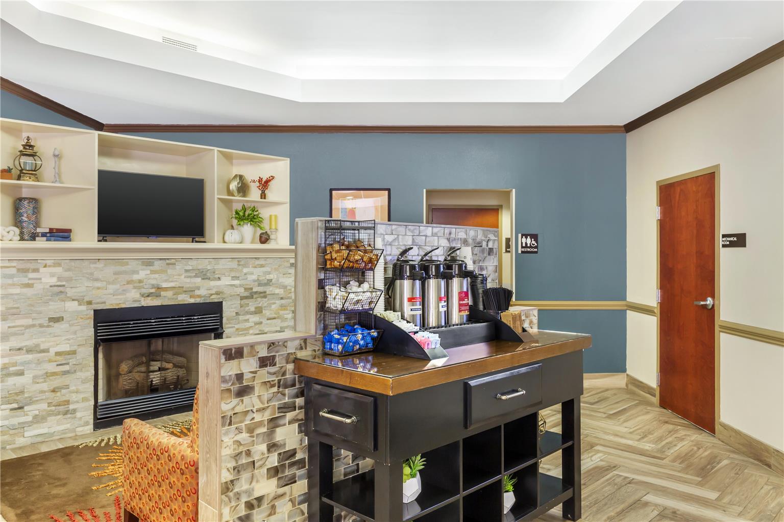 Best Western Plus Suites-Greenville Image