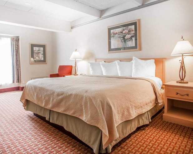 Images Quality Inn Lake of the Ozarks