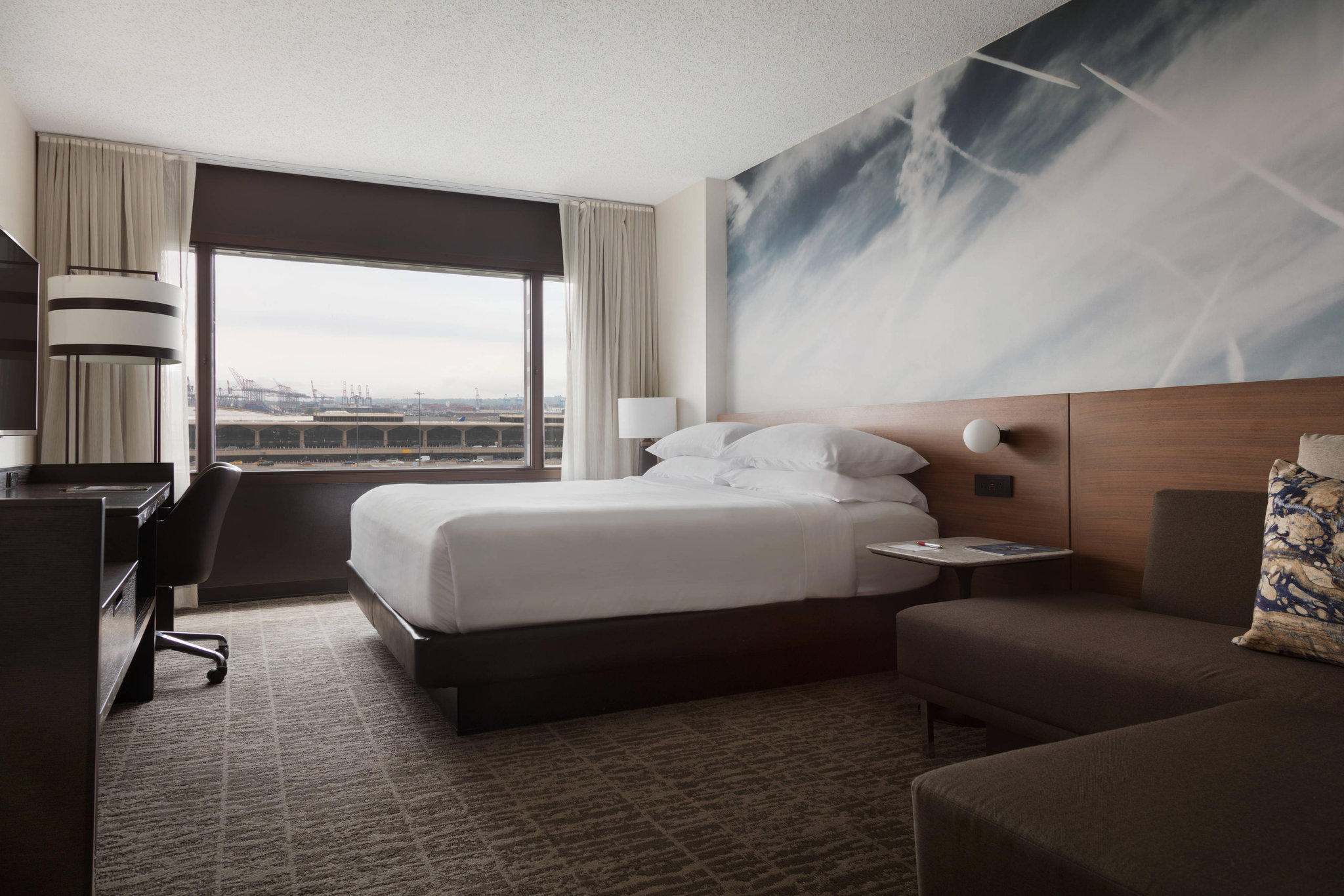 Newark Liberty International Airport Marriott Photo