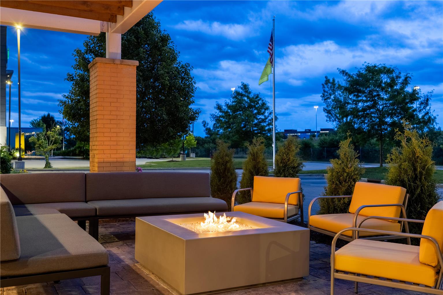 Home2 Suites by Hilton Milwaukee Brookfield Image