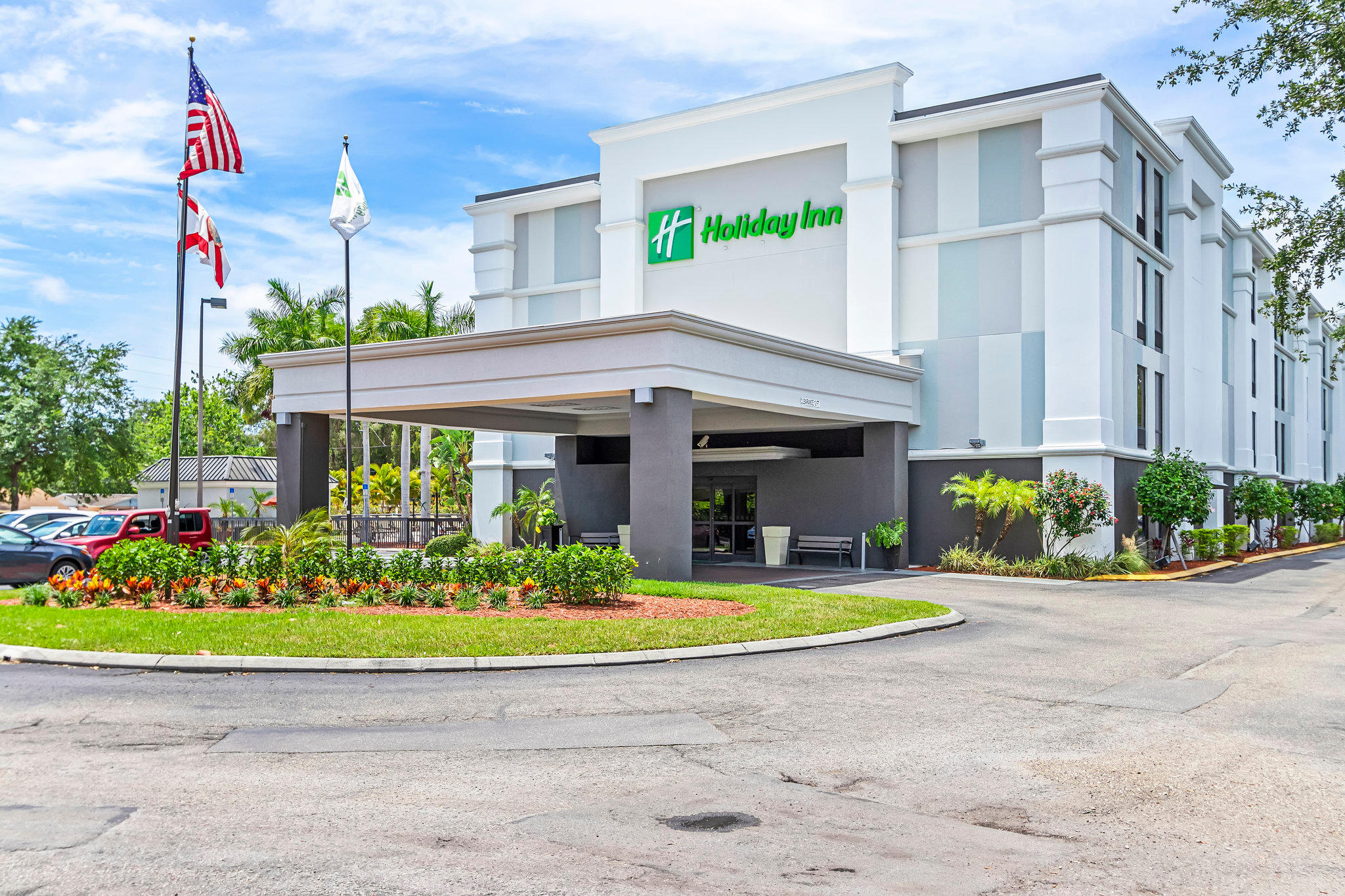 Holiday Inn St. Petersburg West Photo